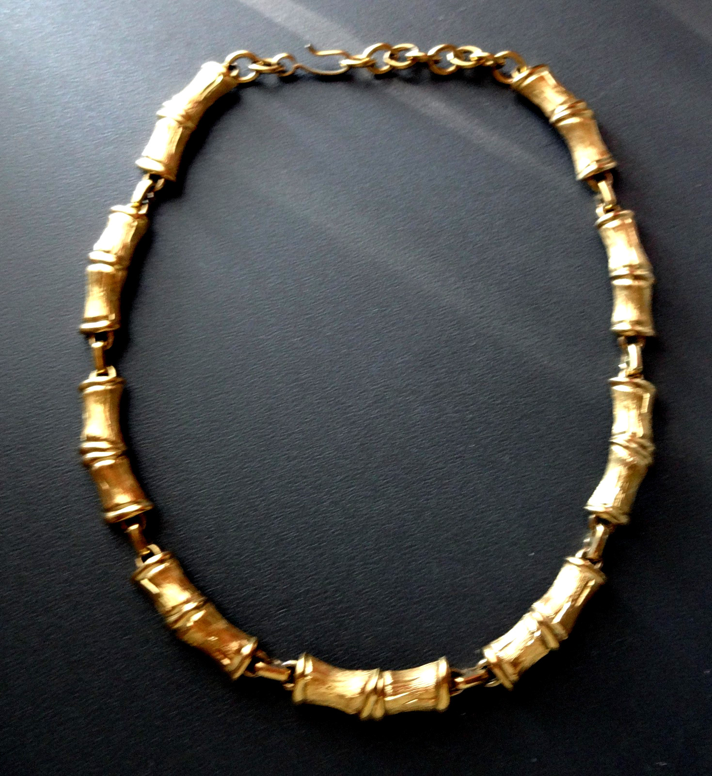 Vtg Signed MONET Asian Bamboo Statement Gold Tone Bold Chocker Necklace 16″ RARE