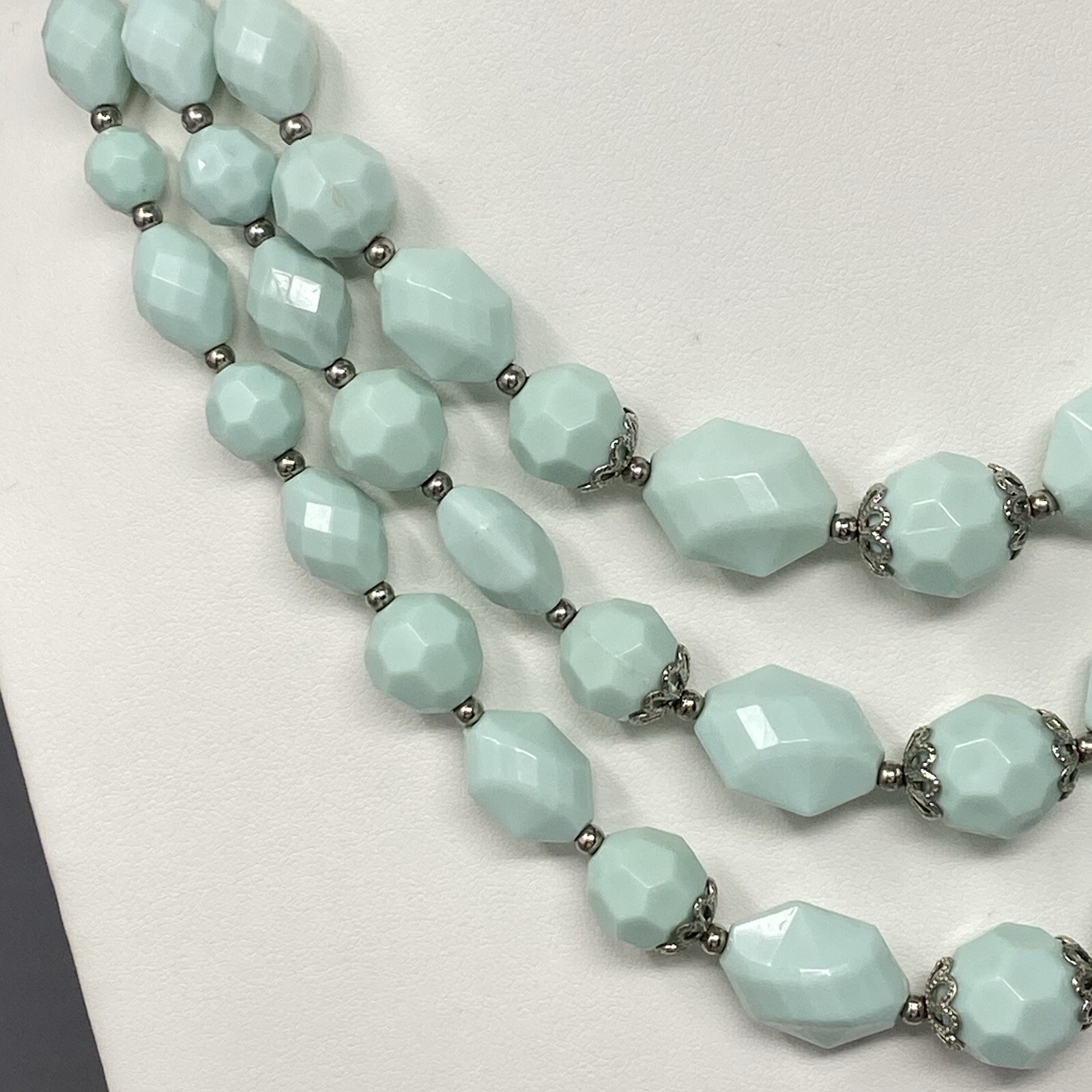 Vintage Bead Necklace Light Blue Acrylic Facet Layered Bib Chunky Collar 19″