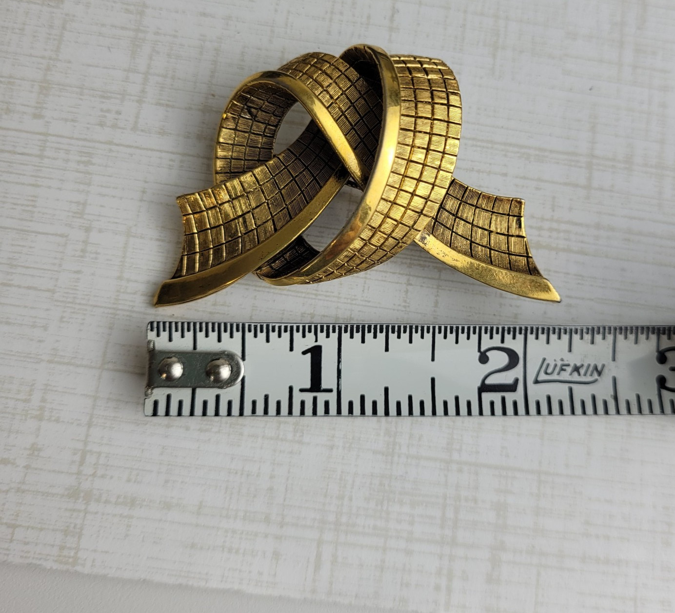 Vintage Textured Pretzel Knot Brooch Antique Gold Tone With Light Black Wash