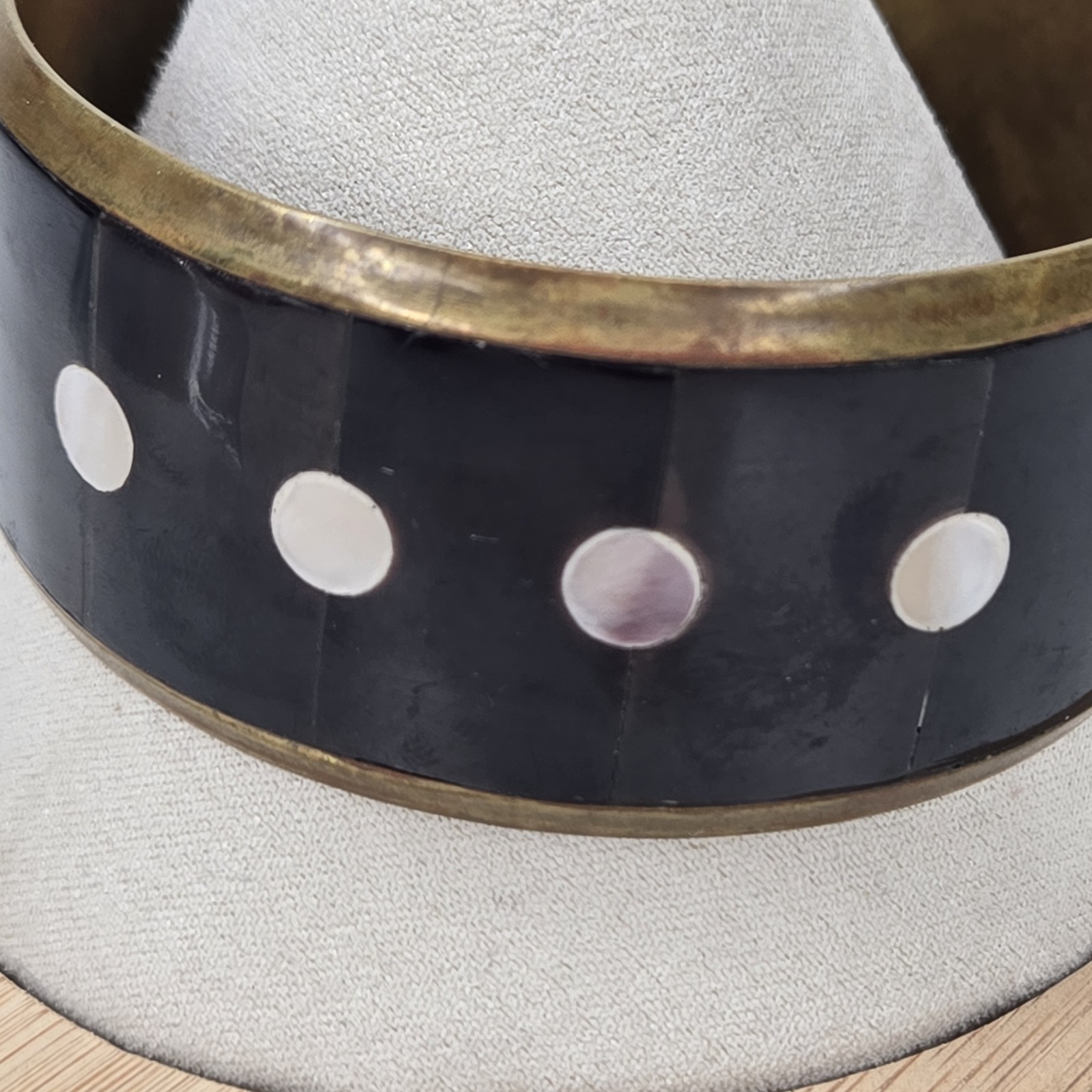 Vintage 8 Inch Gold Tone Metal Black Stone And White Shell Inlay Bangle Bracelet