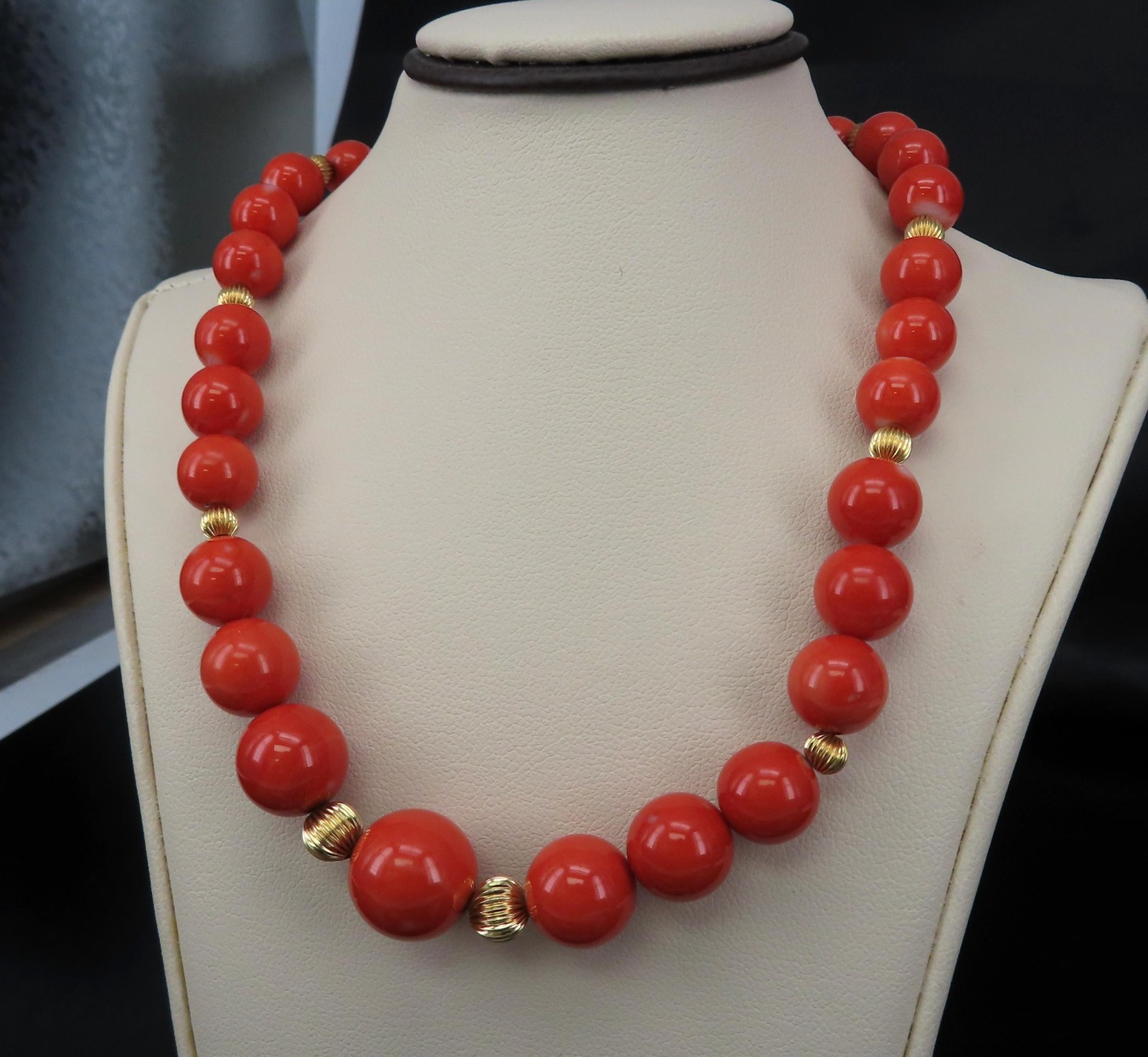 Vintage 12.5-5mm Natural Untreated Coral 14K Yellow Gold 22.5″ Necklace 45.5g
