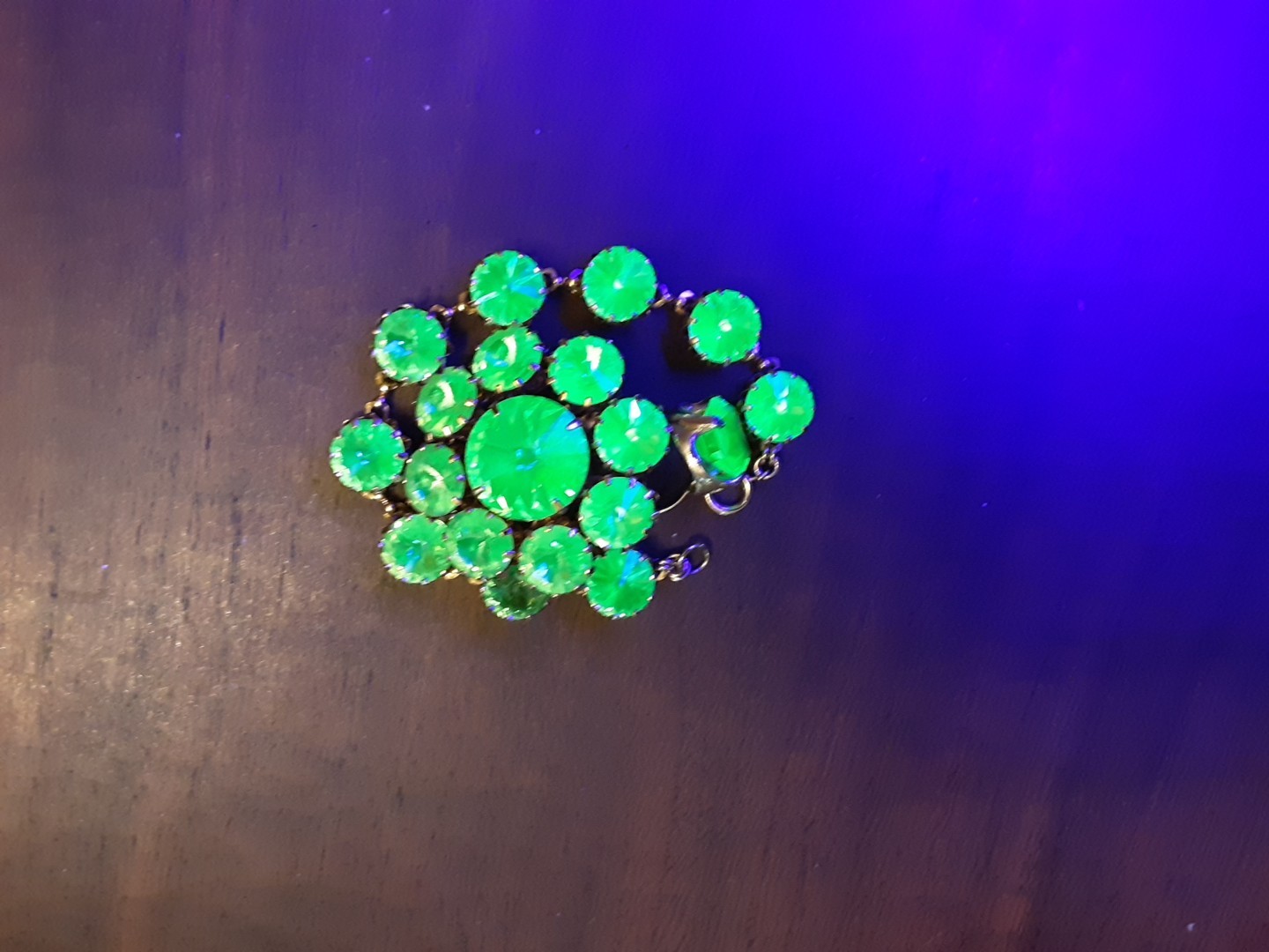 Vtg Light Green Rivoli Brooch, Bracelet, Ring Jewelry Set -Stunning!