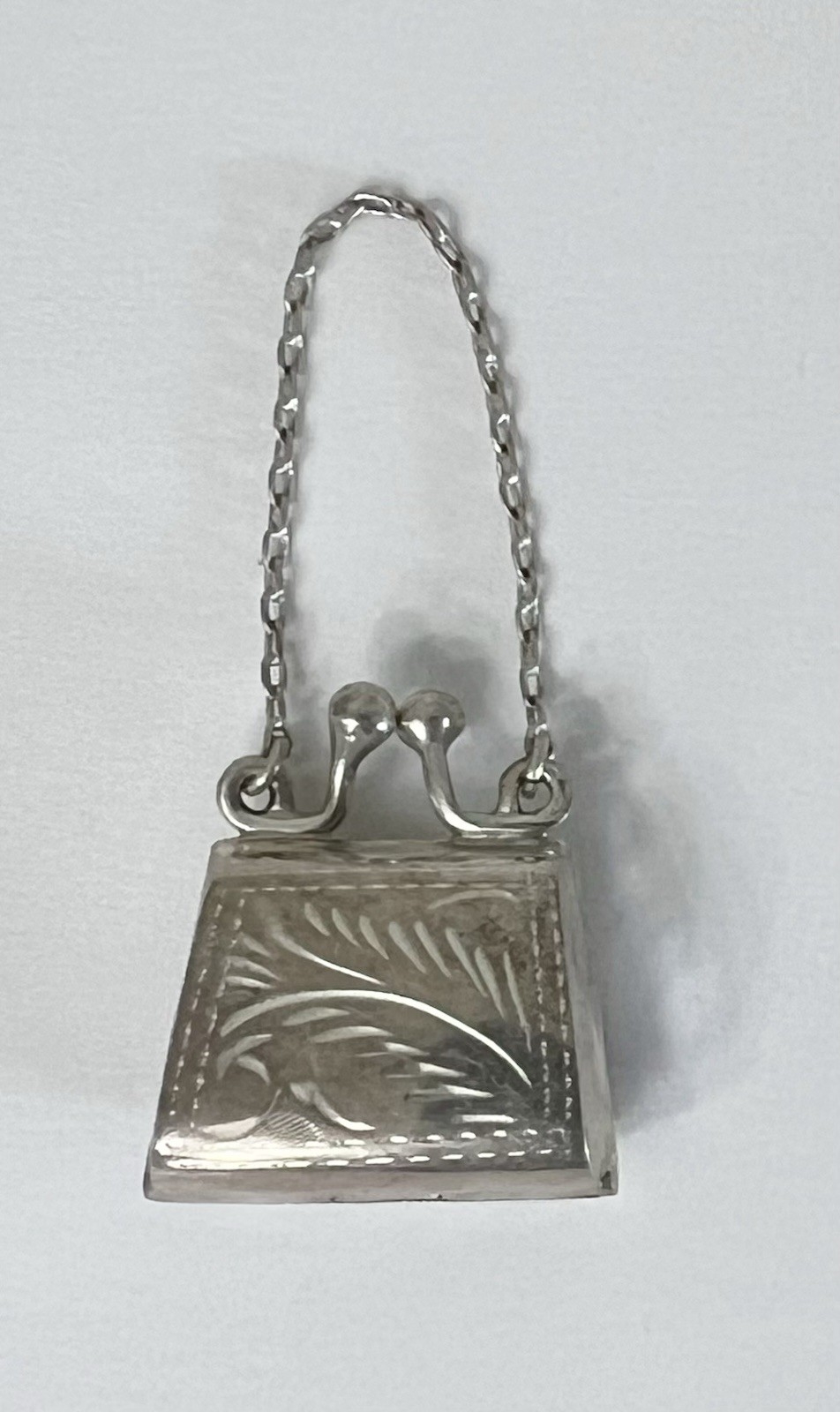 Vintage Art Nouveau Sterling Silver 925 Mini Purse Pendant Pillbox Locket