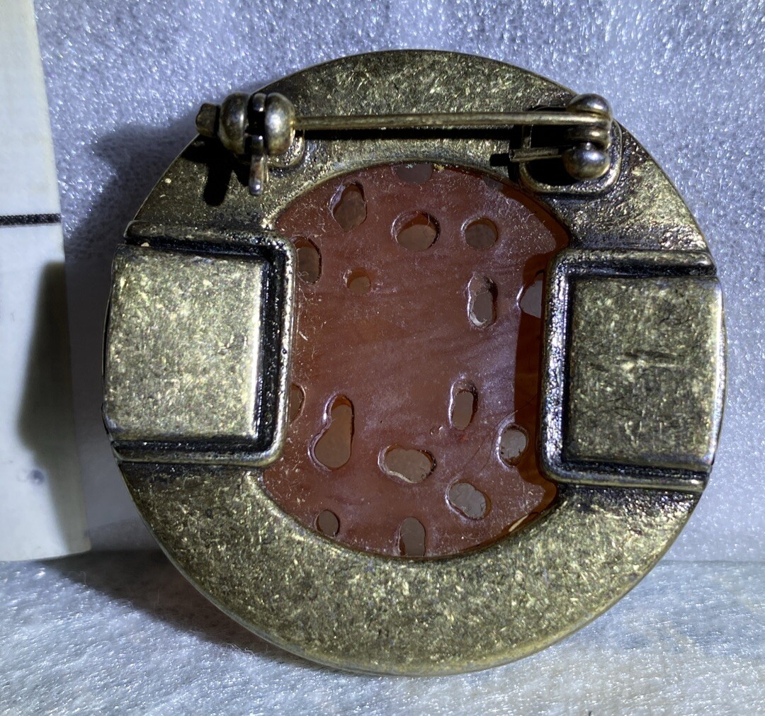 Beautiful Gold Tone Glass Cabi Pine Brooch (only) Great Shape
