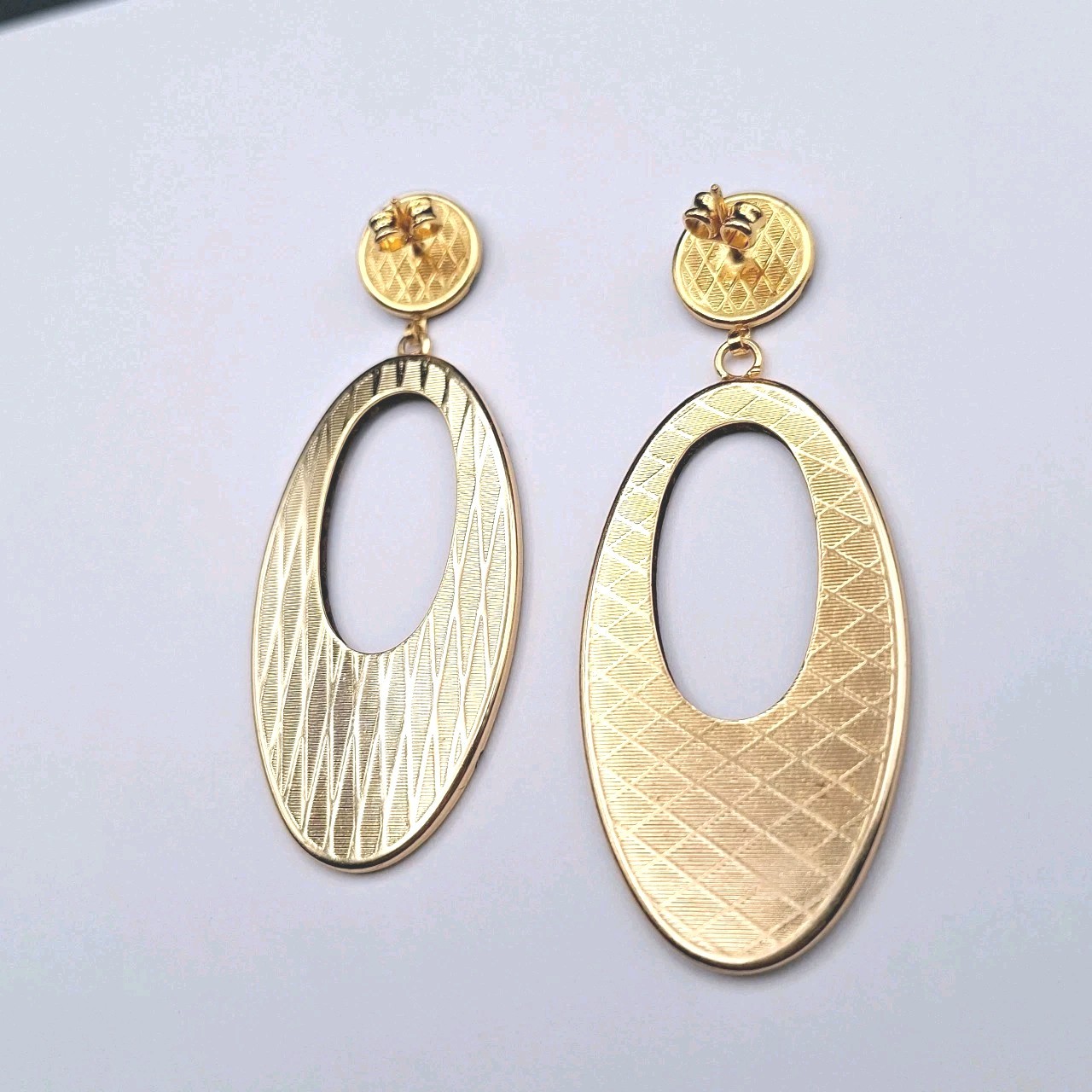 Damascene Goldtone Drop Pierced Oval Hoop Earrings Birds Floral Gold Black 2.5″
