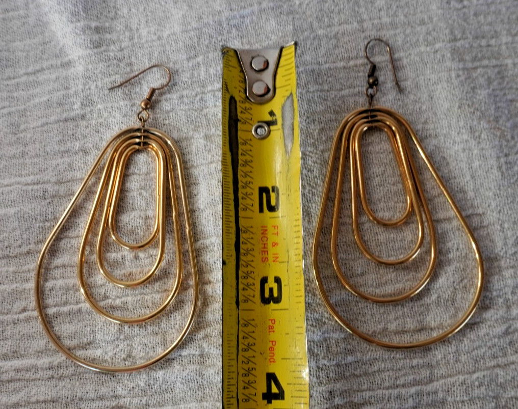 1980s Vintage Gold Tone Concentric Oval Kinetic Statement Pierced Earrings