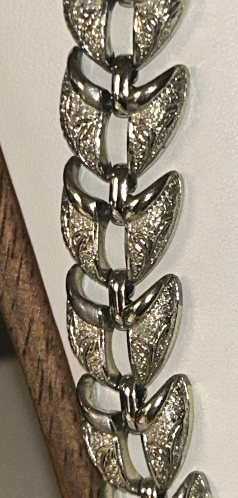 Vintage Coro Antiqued Silver Tone Leaf Link Necklace Engraved Mid Century 17”