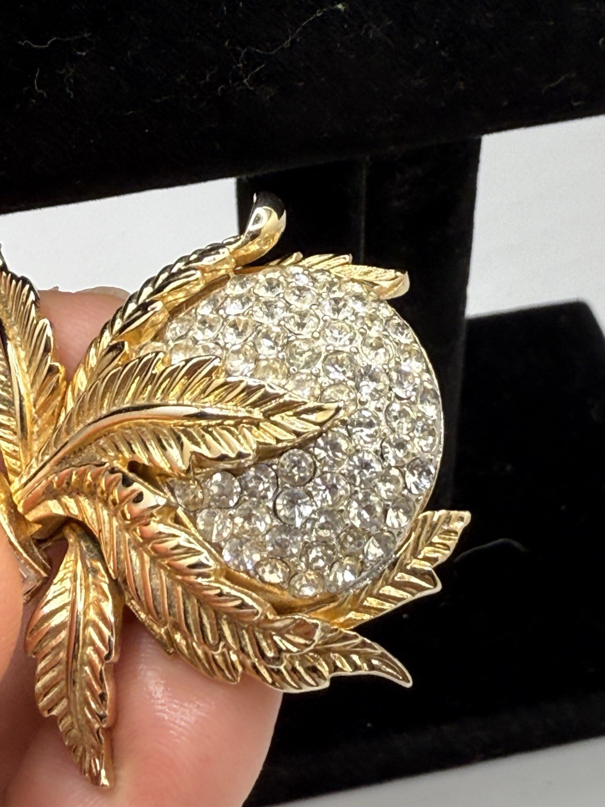 Vintage Coro Brooch Pin Bulbous Rhinestone Flower Bud Gold-tone Finish High End