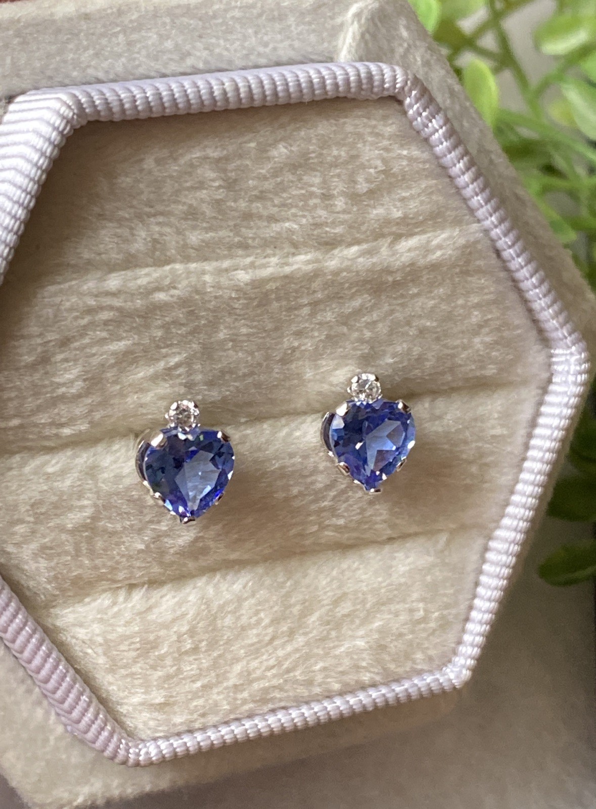 QVC Y2k Hearts 10k Stud Earrings White Gold Violet Blue Tanzanite 14k Backs