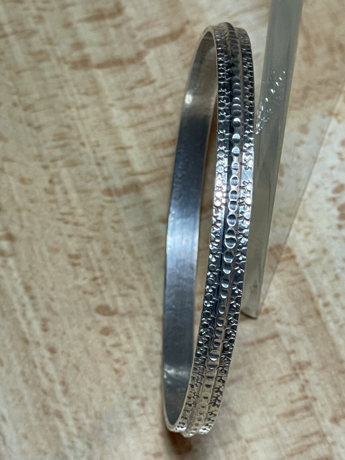 Vintage Jamaica AC 925 Sterling Silver Ribbed Bangle Bracelet 13 Grams 8″