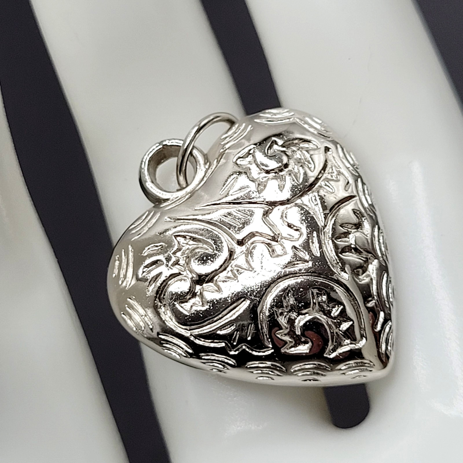 Puffed Puffy Puff Heart Silver Tone Acrylic Engraved Pattern Vintage Pendant