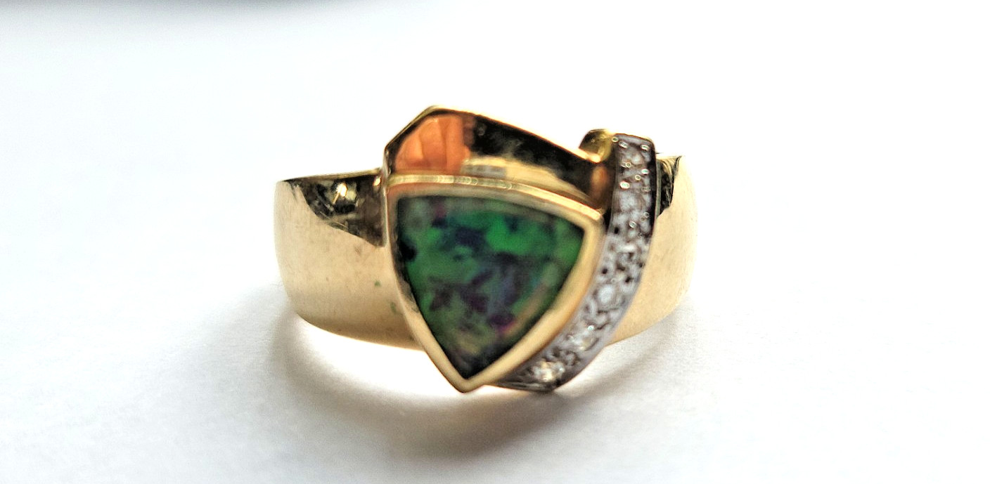 VTG Bogarz 14k YELLOW GOLD TRILLION Cut BOULDER OPAL – Ring SZ 7 5.21g BZ