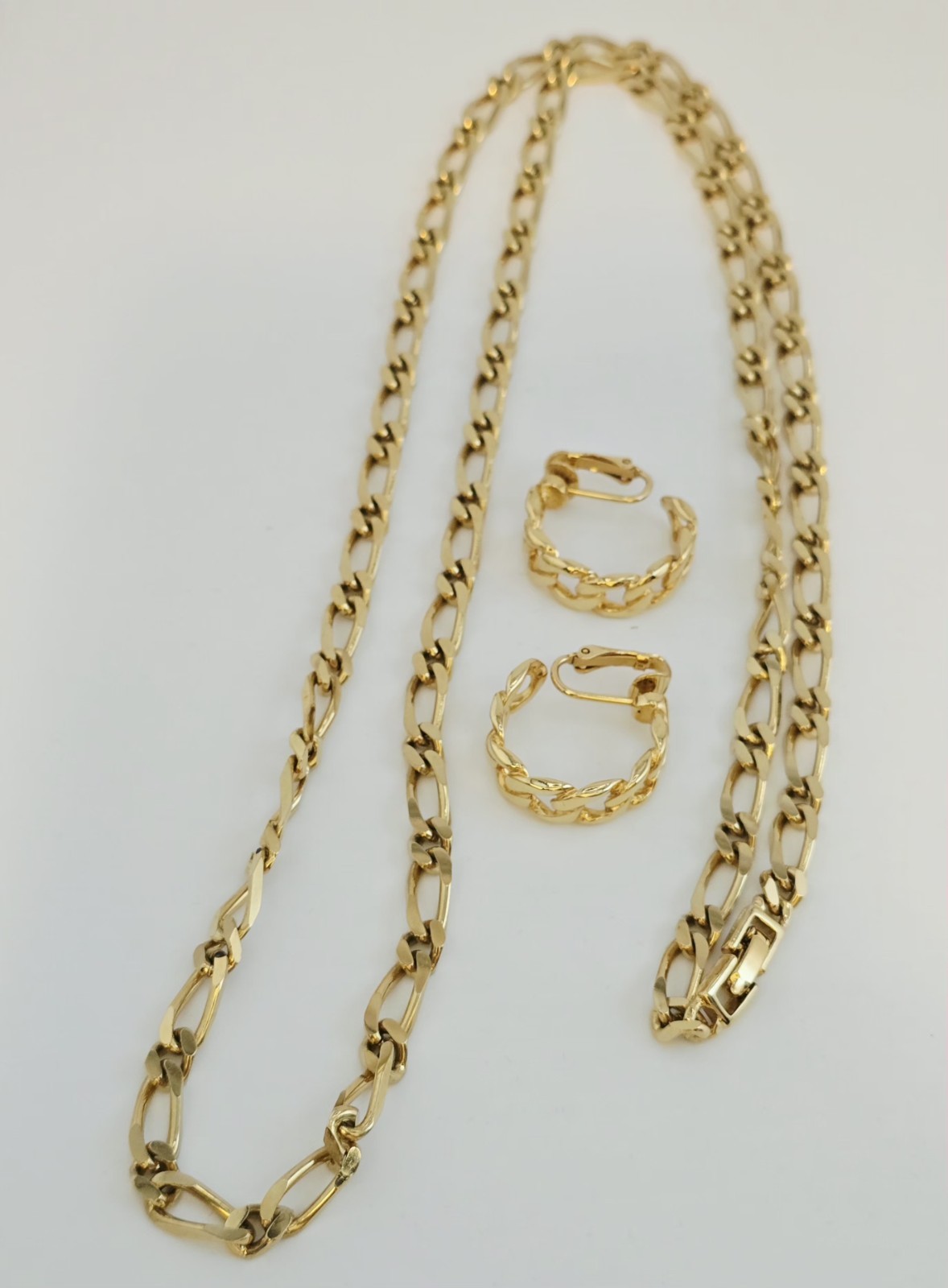 MONET 36″ LENGTH FIGARO CURB LINK NECKLACE☆ 1″ CLIP-ON EARRINGS☆GOLD-PLATED☆EC☆