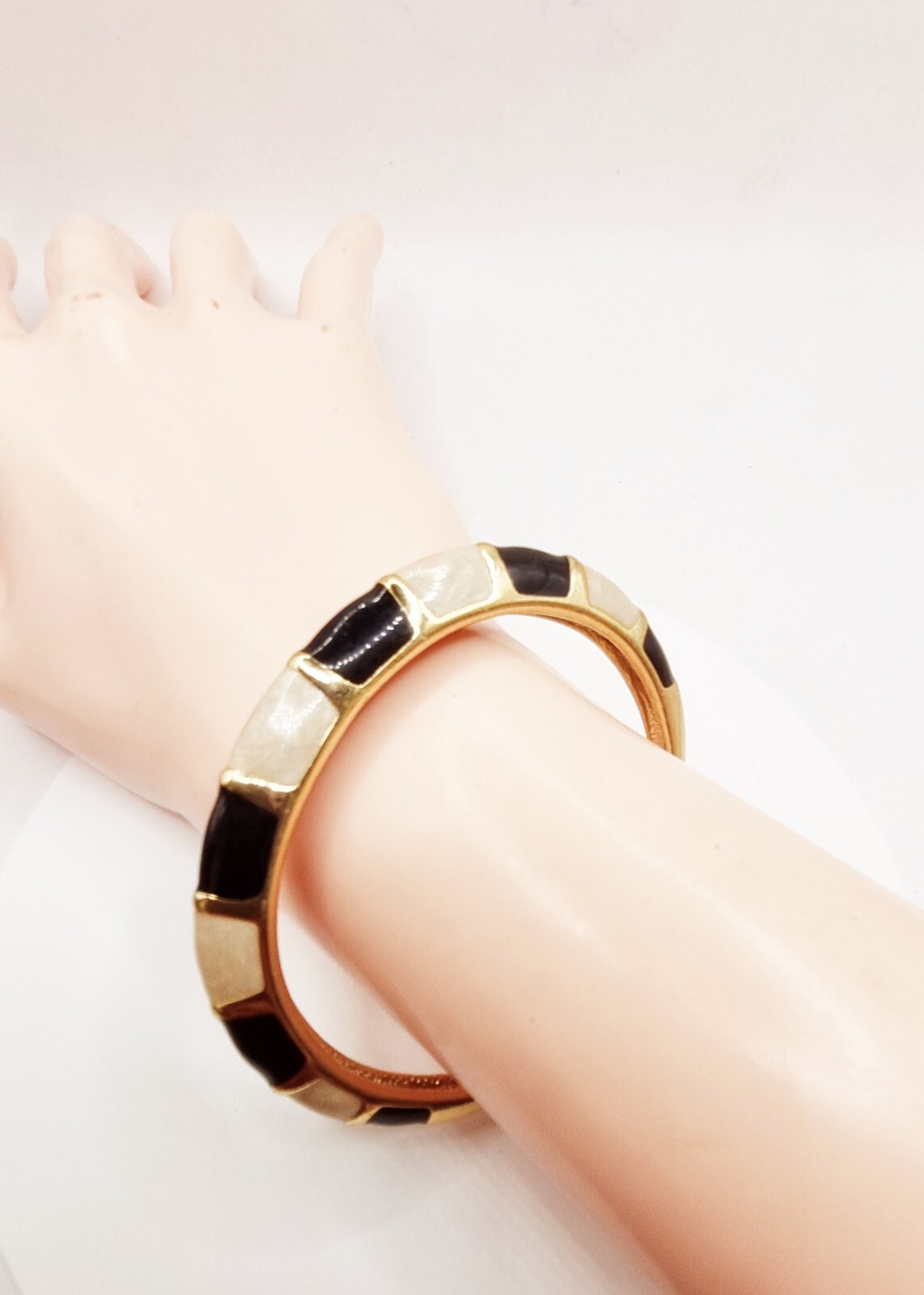 Orena Paris Bracelet fashion costume vintage 1980’s Gold Toned Signed Black Ecru