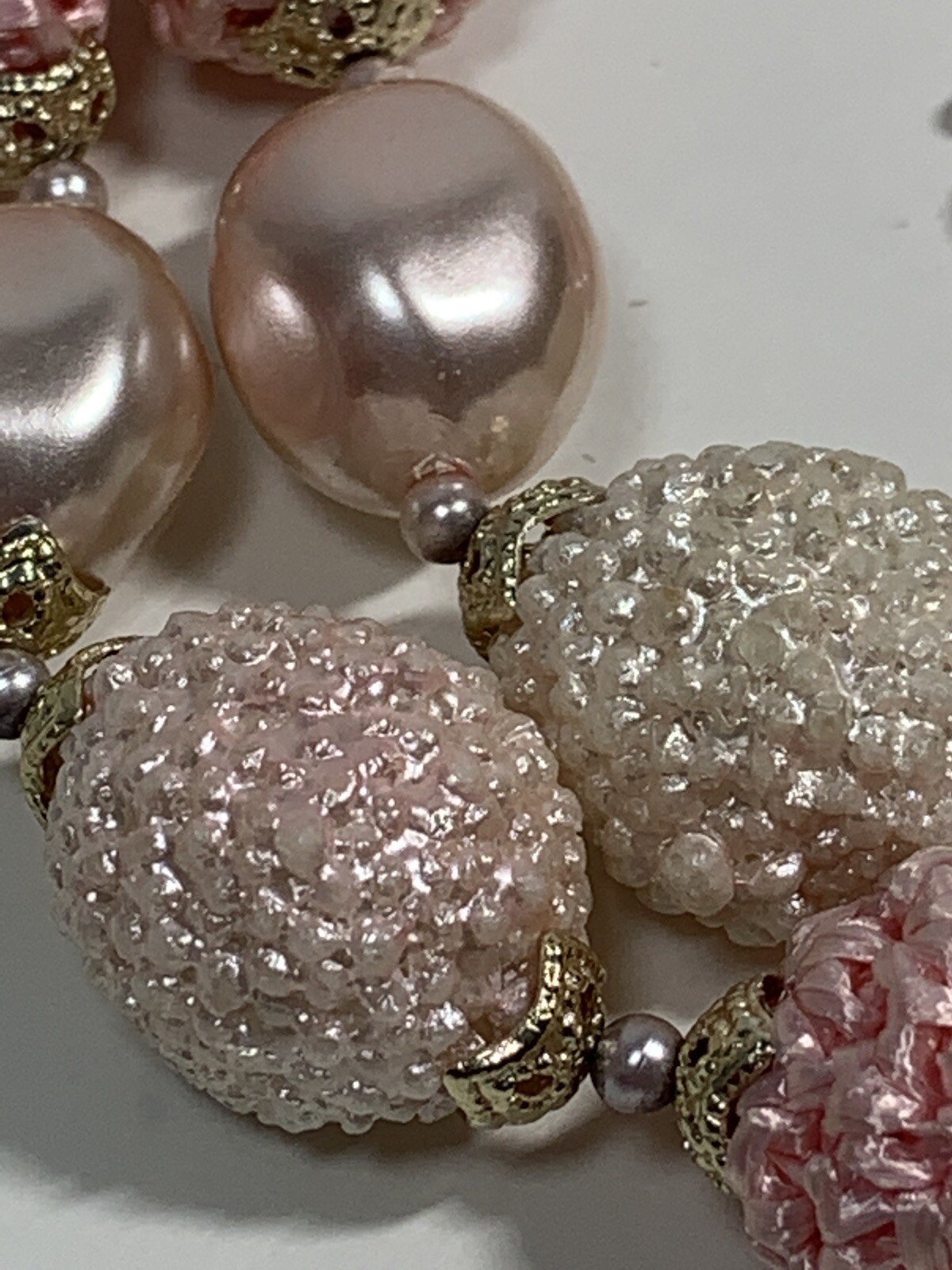 VTG JAPAN 2 Tier Bead NECKLACE Shades Of Pink POPCORN Textured KNIT Graduated