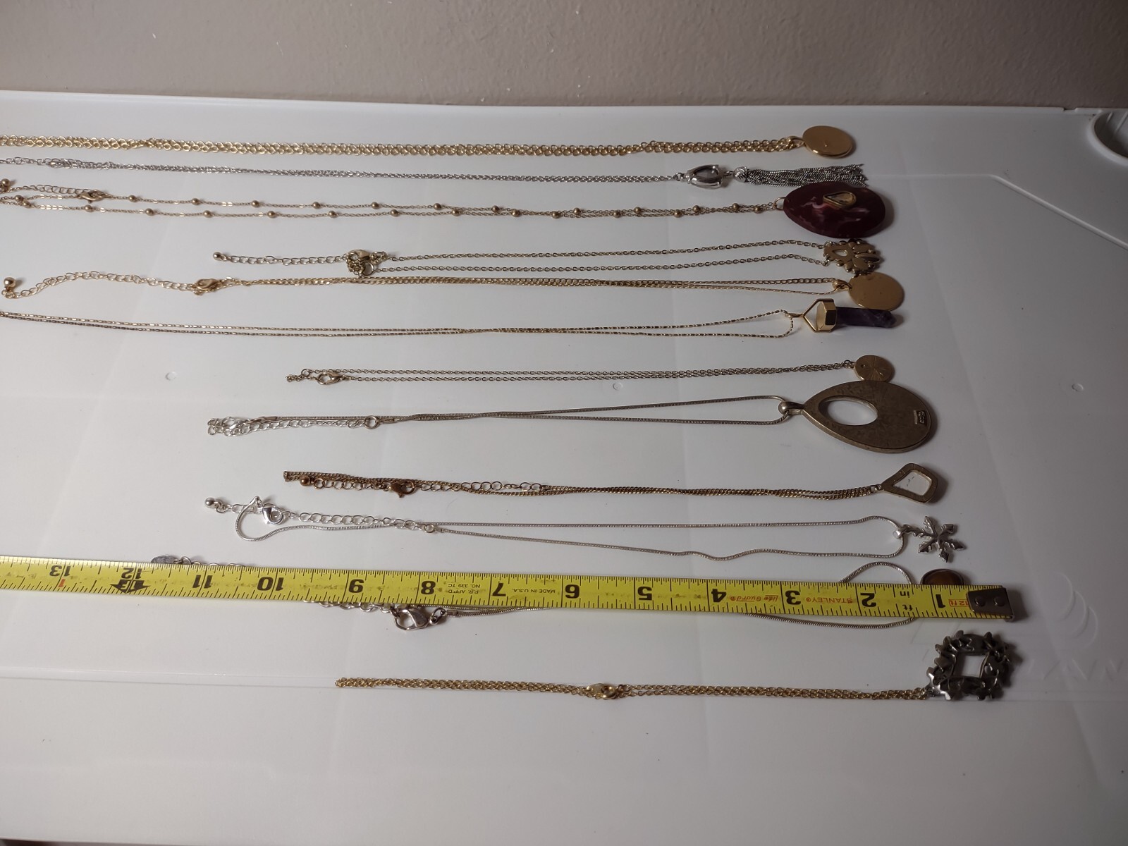 Lot Of 12 Pendant Necklaces Snowflake, Crystal, Tassel, Multicolor Lot P19