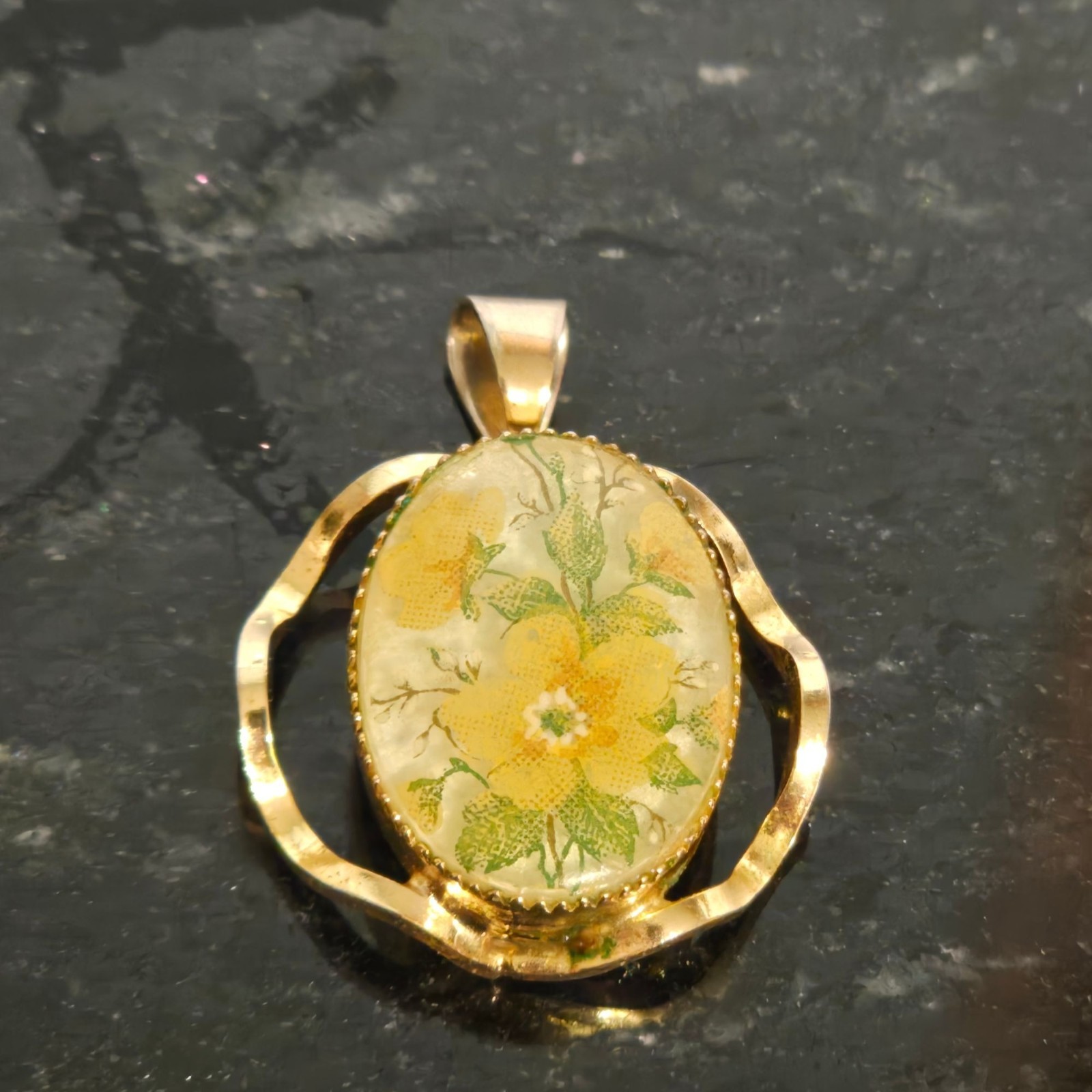 Vintage Flower Pendant Domed Cabochon Gold Tone Mid Century yellow floral art