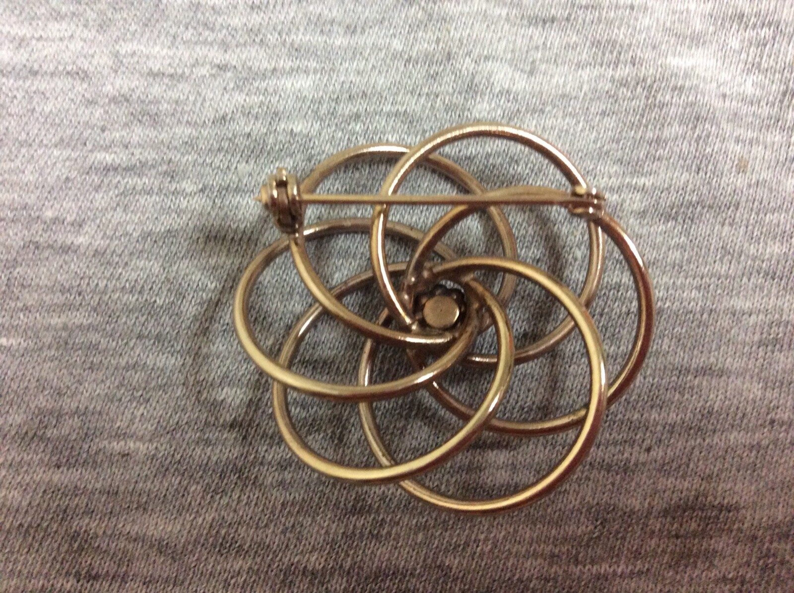 Vintage Goldtone Love Knot w/Pearls Brooch & Screw Back Earring Set