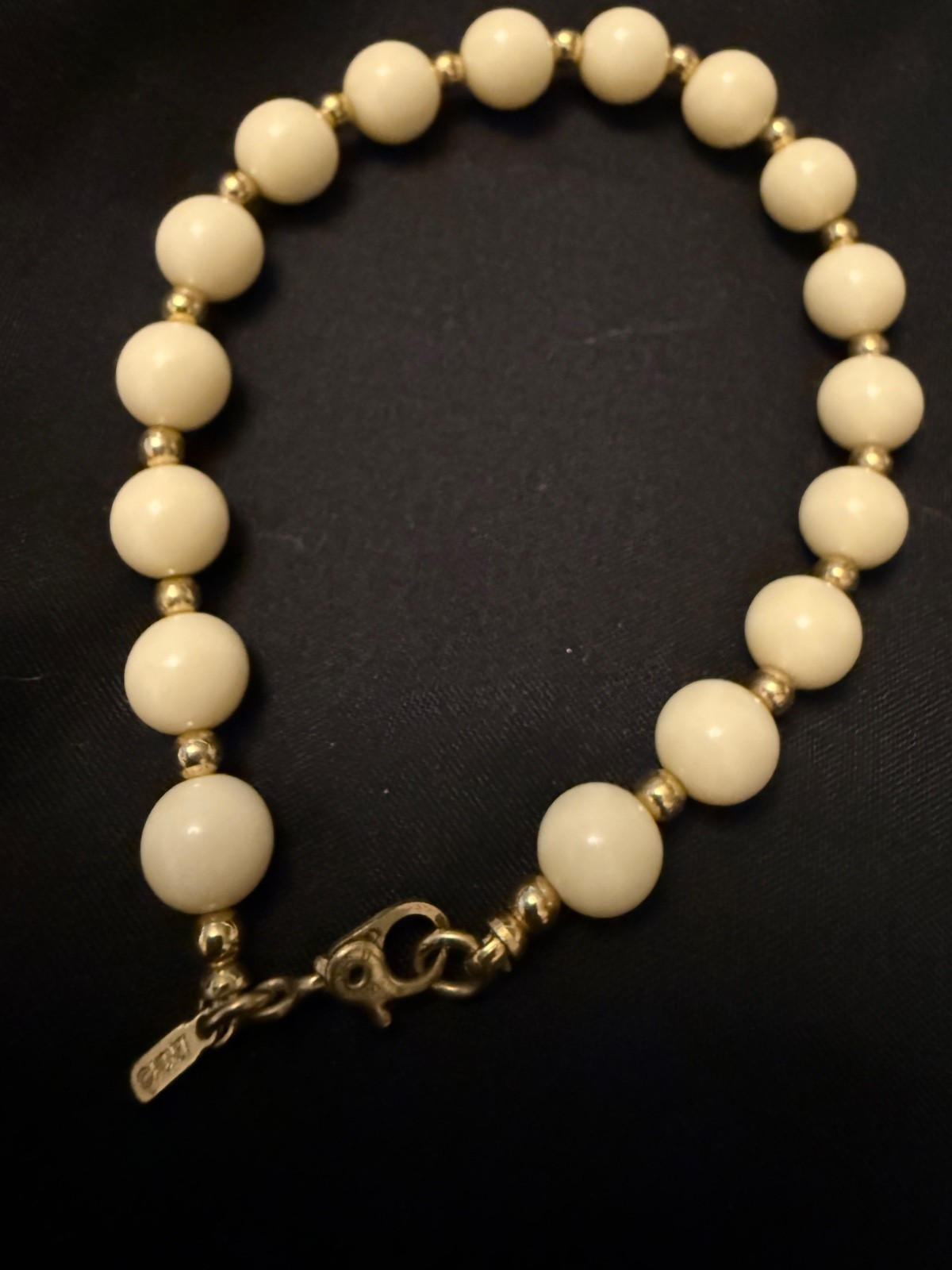 Vintage Monet White Beaded Signed Bracelet Gold Tone Chic Classic Sister Clasp