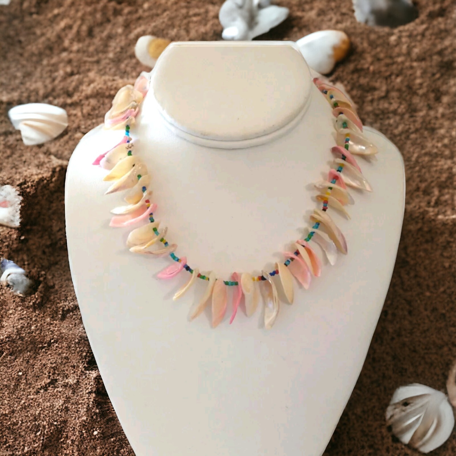 Vtg 90s Seashell Pieces Necklace Shell Mother Of Pearl Beach Coastal Tropical