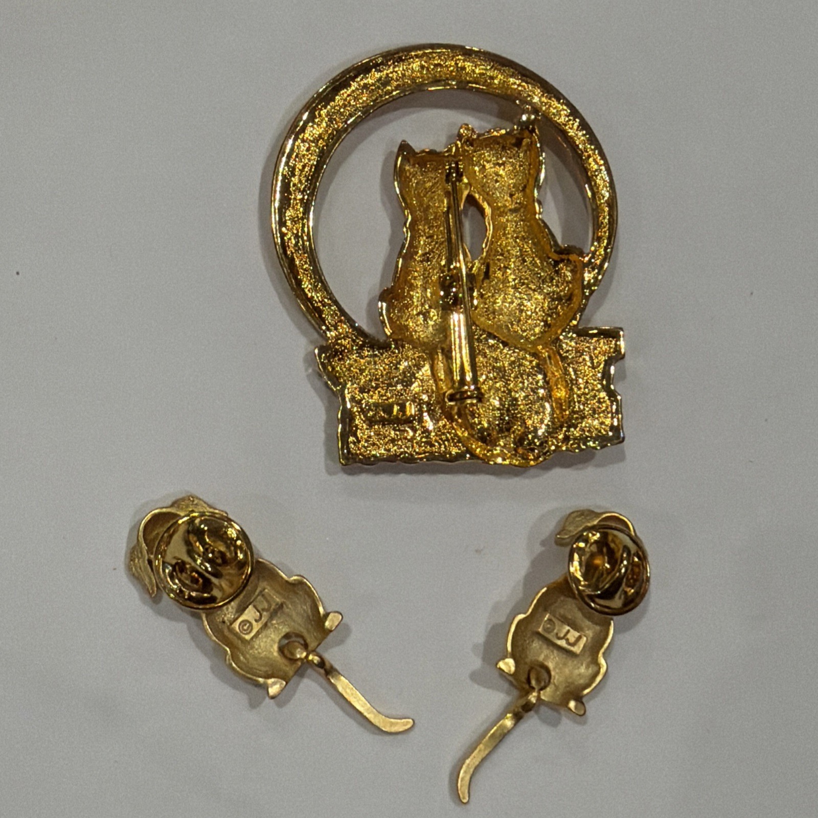 JJ JONETTE MONET AVON MIDAS MOUSE CAT DOG CRAB RHINESTONE STARFISH BROOCH LOT 10