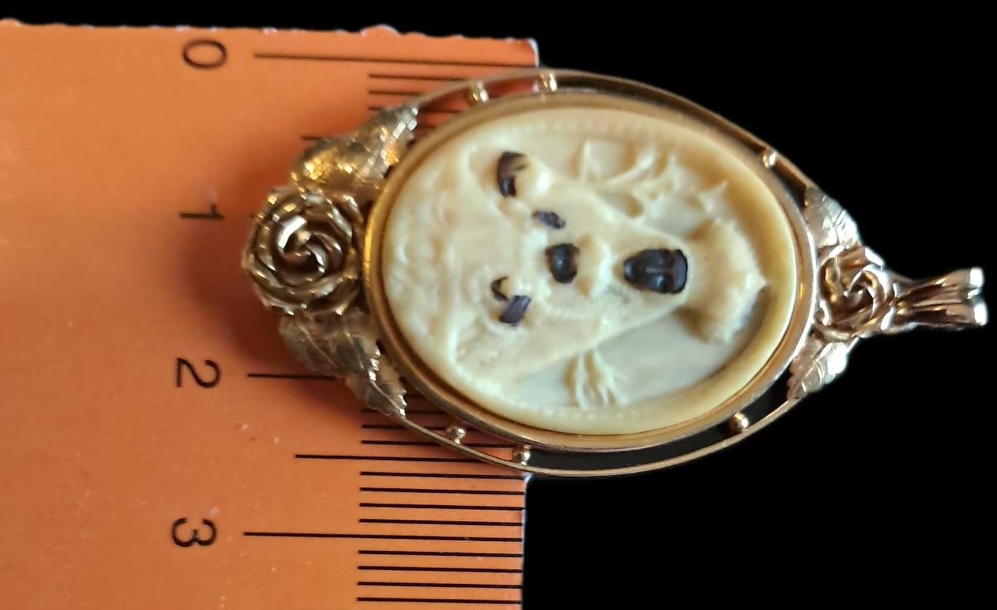 Fine Antique Art Nouveau 18K Gold Black Virgin Mary and Child Pendant Ca 1900