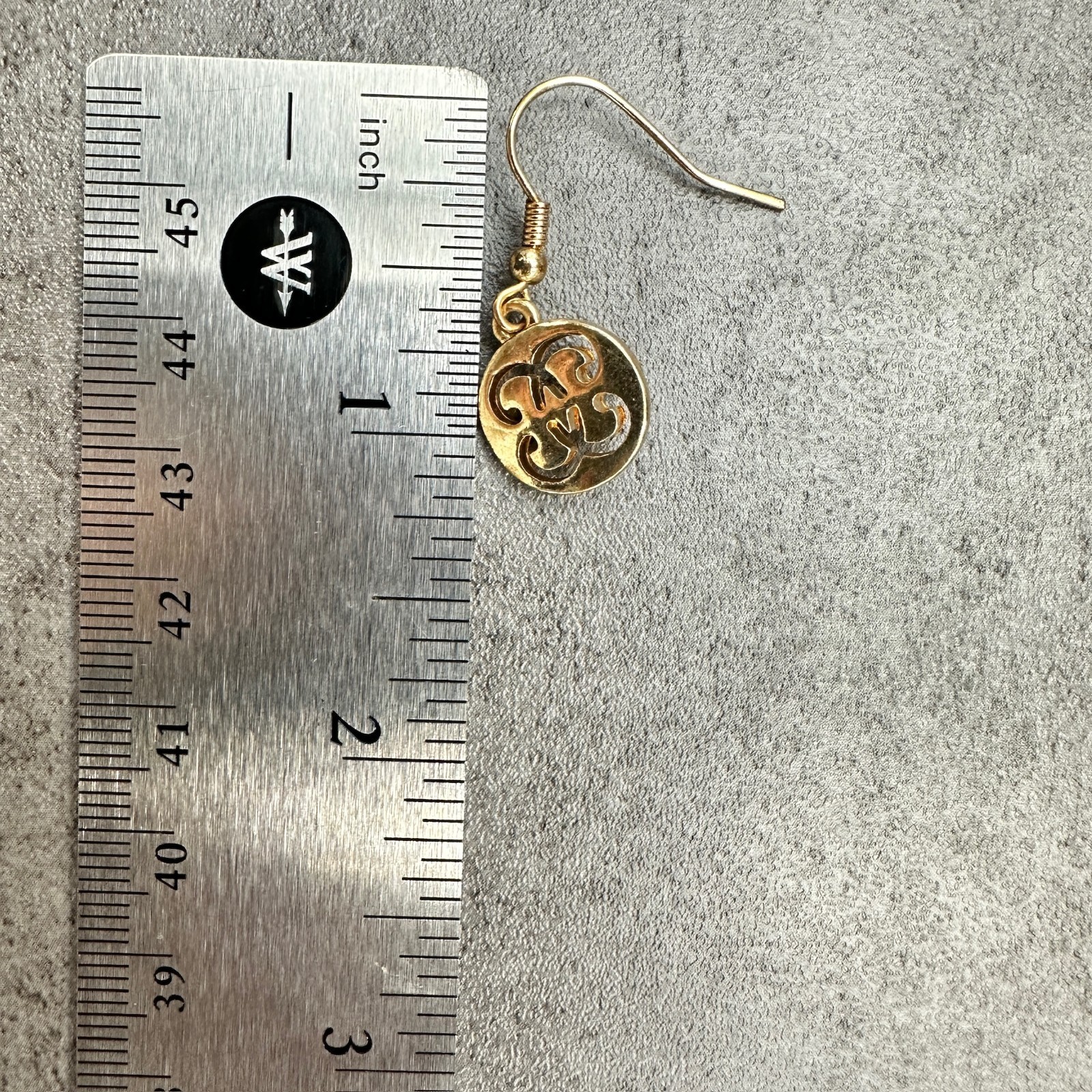 Vintage Gold-Tone Spiritual Symbolic Fashion Pierced Hook Dangle Drop Earrings