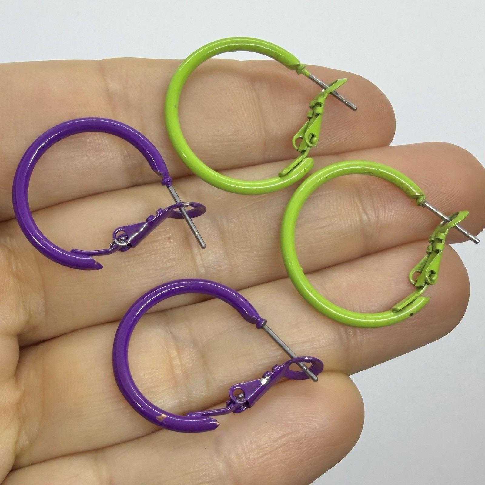 Vtg Lime Green Dark Purple 1970’s Enamel Full Hoop Omega Earrings Lot Tube Two