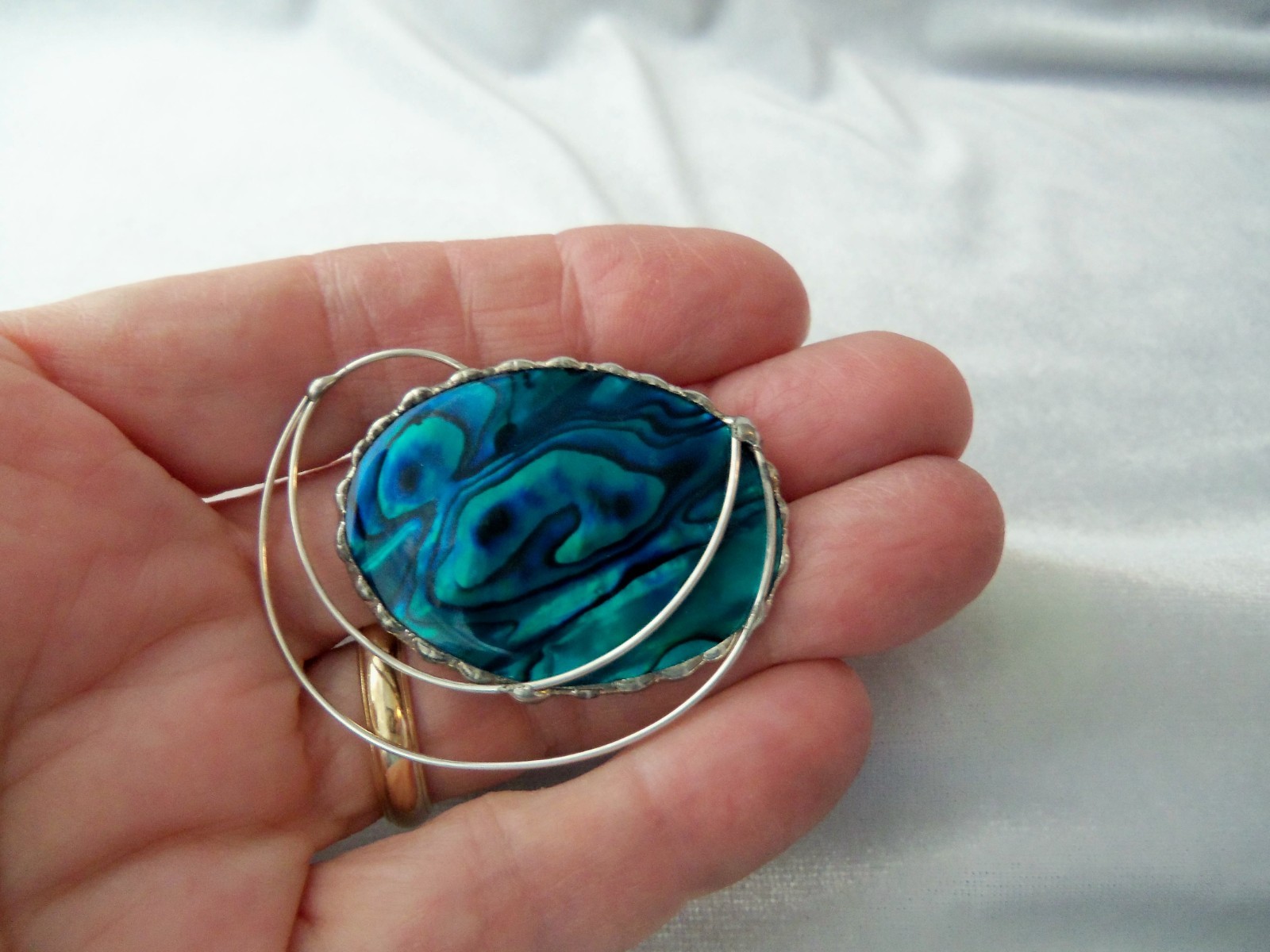 Vintage Artisan Paua Shell Modernist Design Brooch