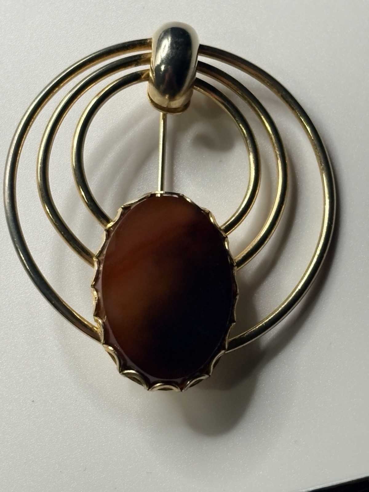 VTG 1960s Modernist Concent Circle Brooch Gold Tone Carnelian Agate Cabochon 2″