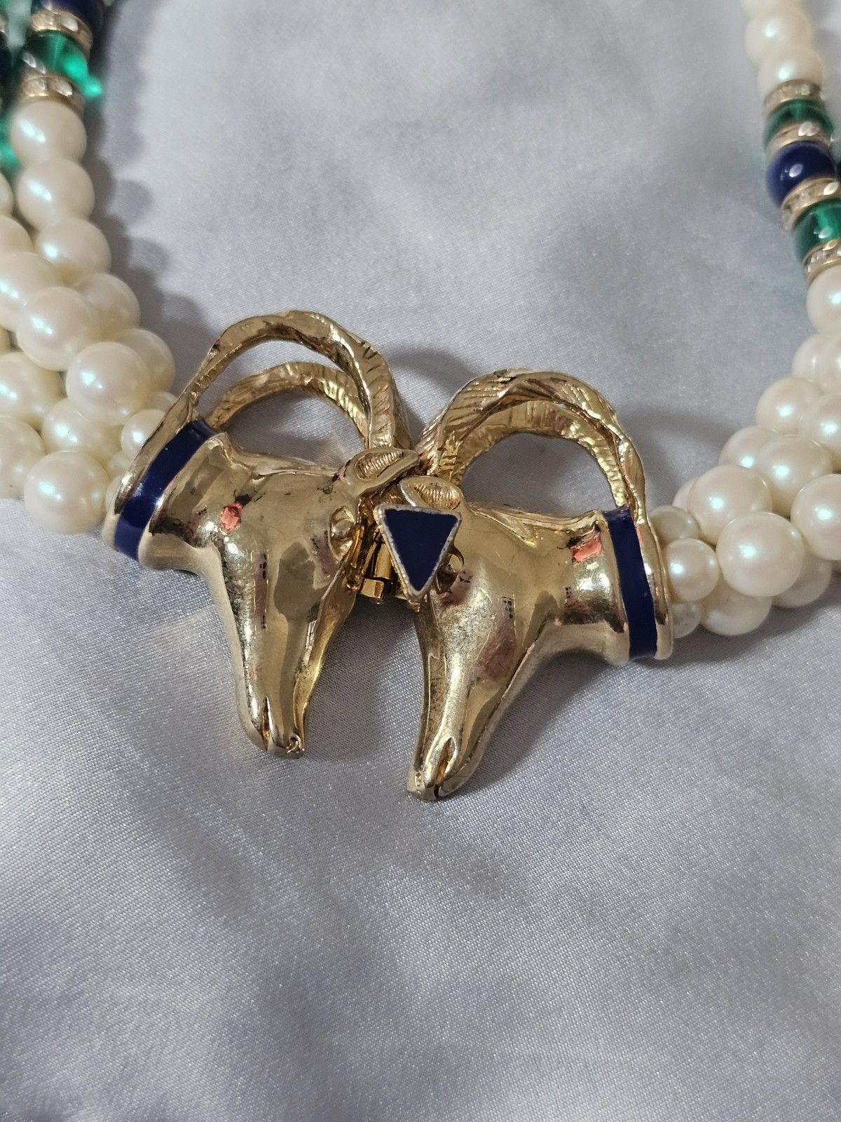 Vintage Purple Enamel Goldtone 2 Ram Heads 15.5 ” Necklace GAY BOYER Faux Pearl