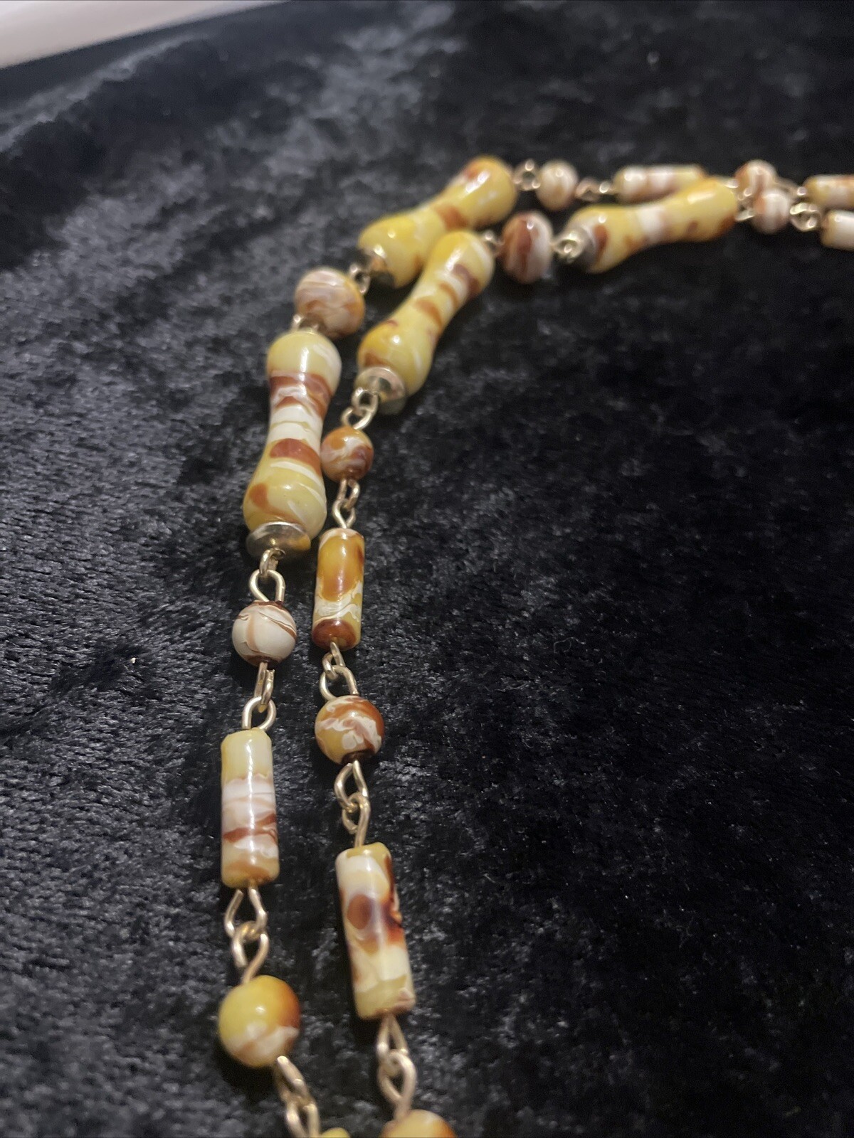 Vtg Necklace Light Weight Type Plastic Yellow White Different shapes & Size 44”