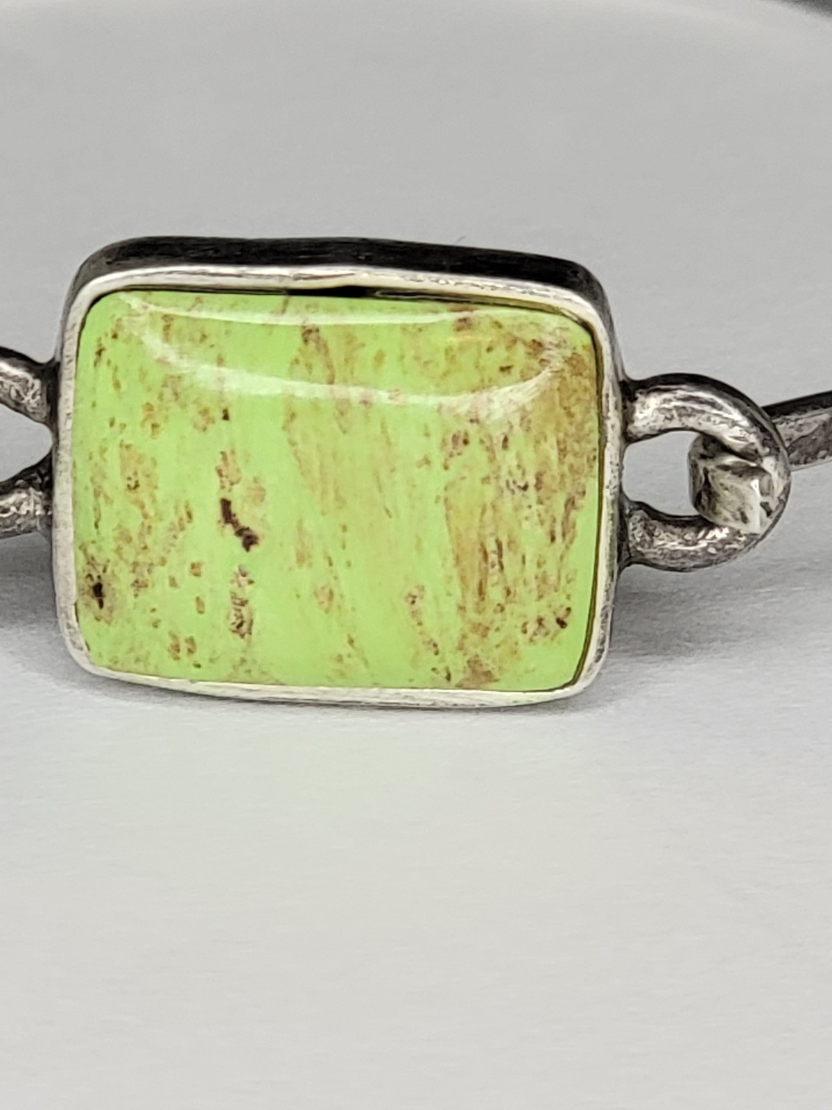 Vintage Womens Silver Hindged Bracelet With Green Stone Stamped 925