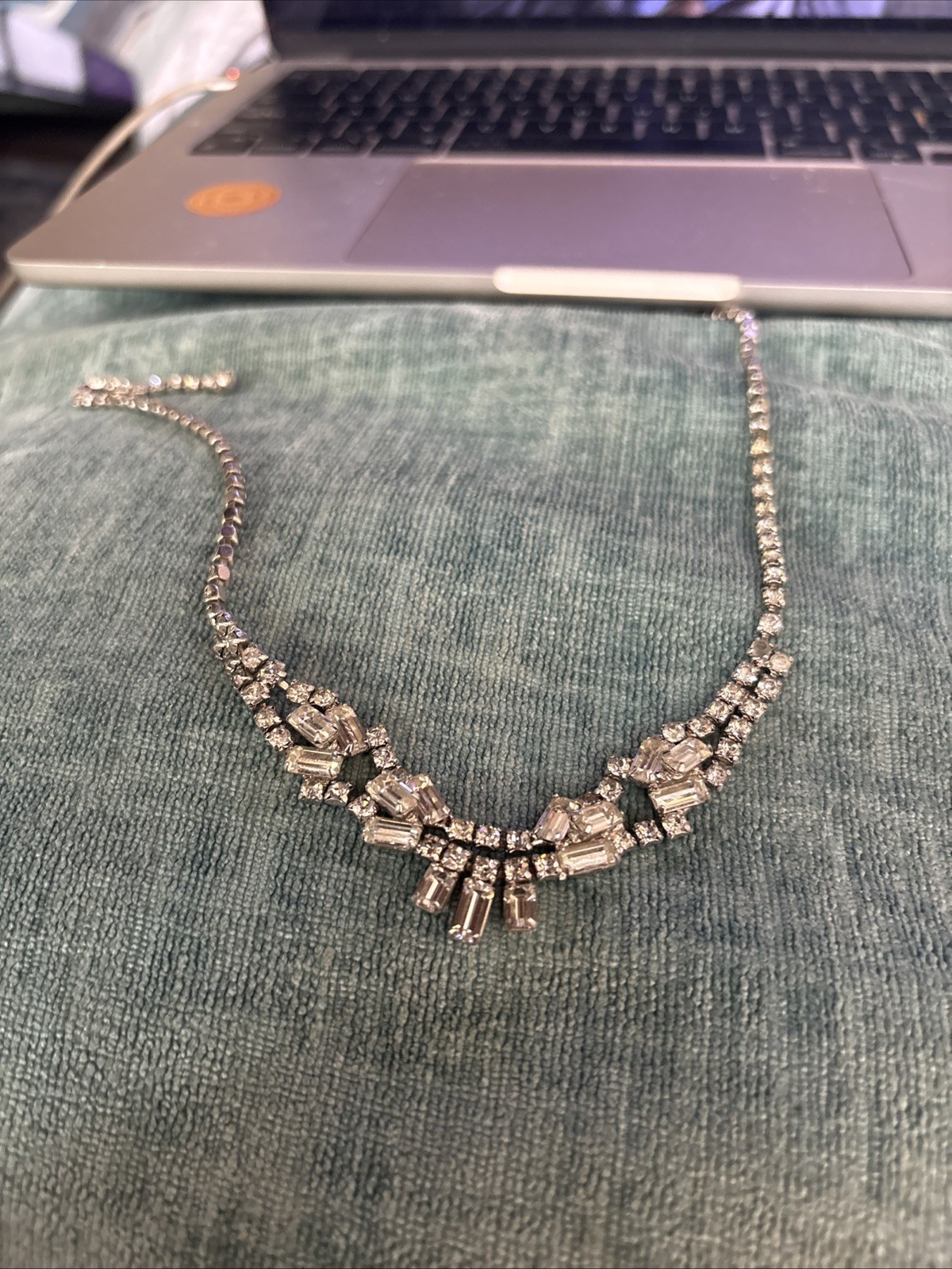 Vintage Costume Jewelry Women’s Necklace Clear Stones