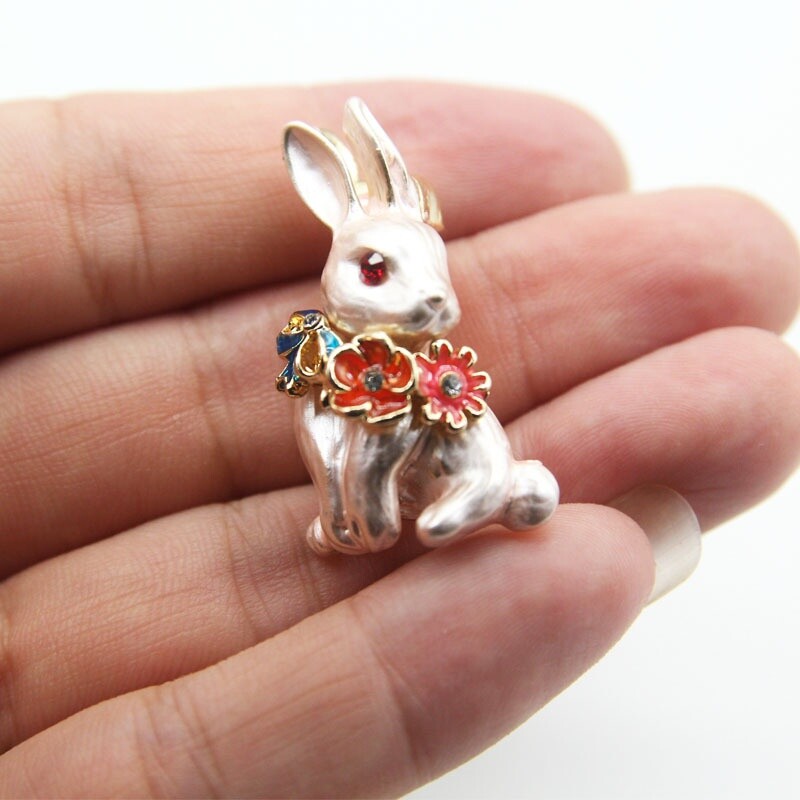 Cute Rabbit Brooch Party Costume Accessories Woman Animal Pin Jewelry Brooches