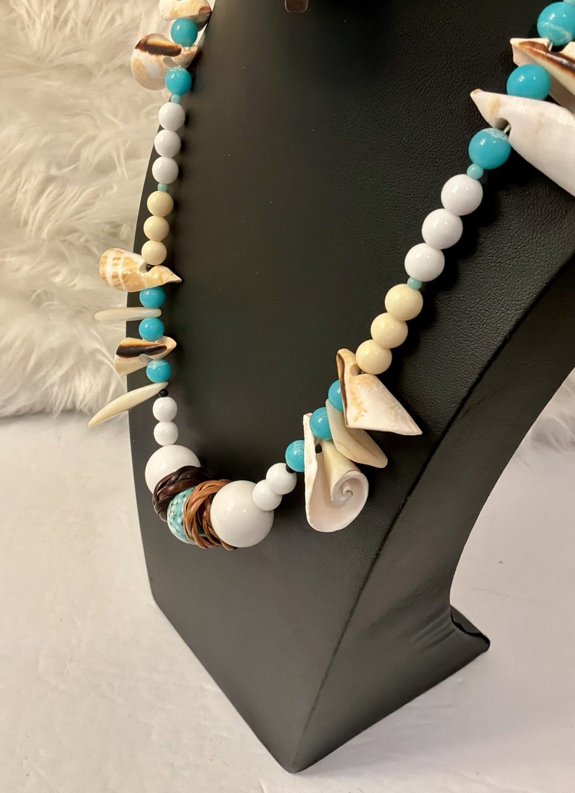 Kenneth Jay Lane 80’s Seaside Resort Necklace W Shells White Blue Beads