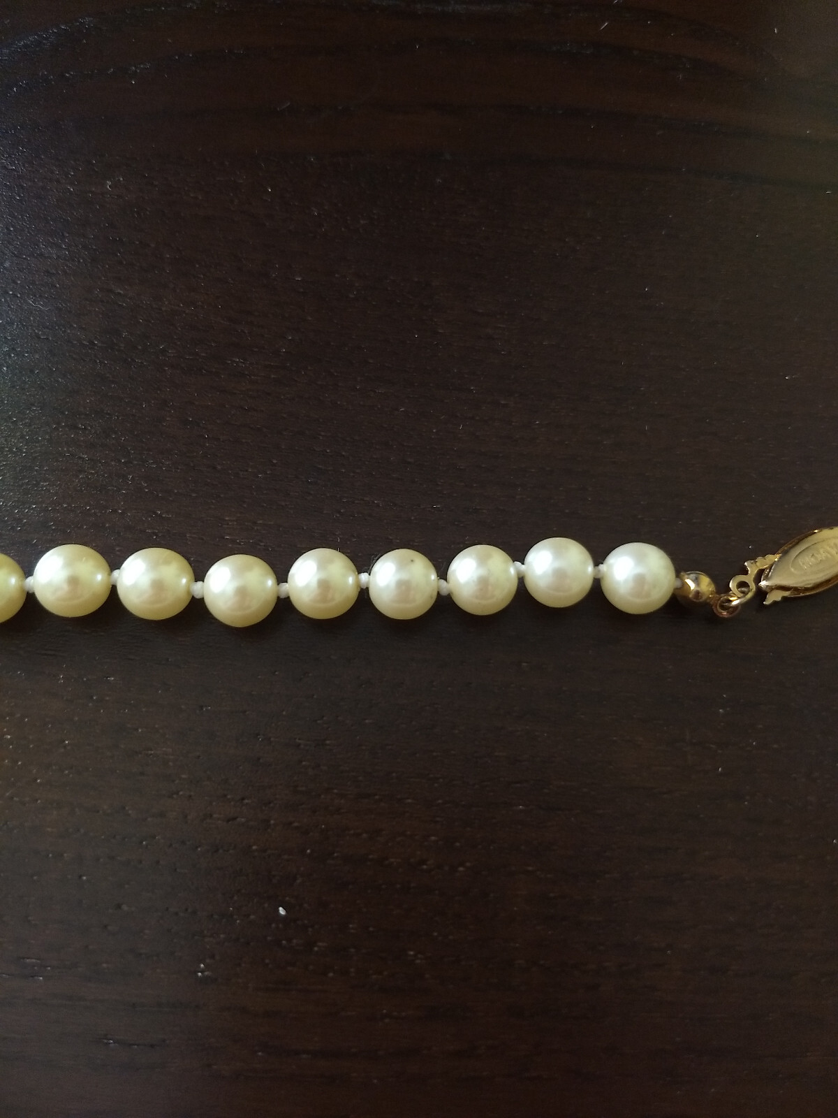 Avon Faux Pearl Knotted Necklace Gold Tone Fish Hook Clasp Classic Quiet Luxury