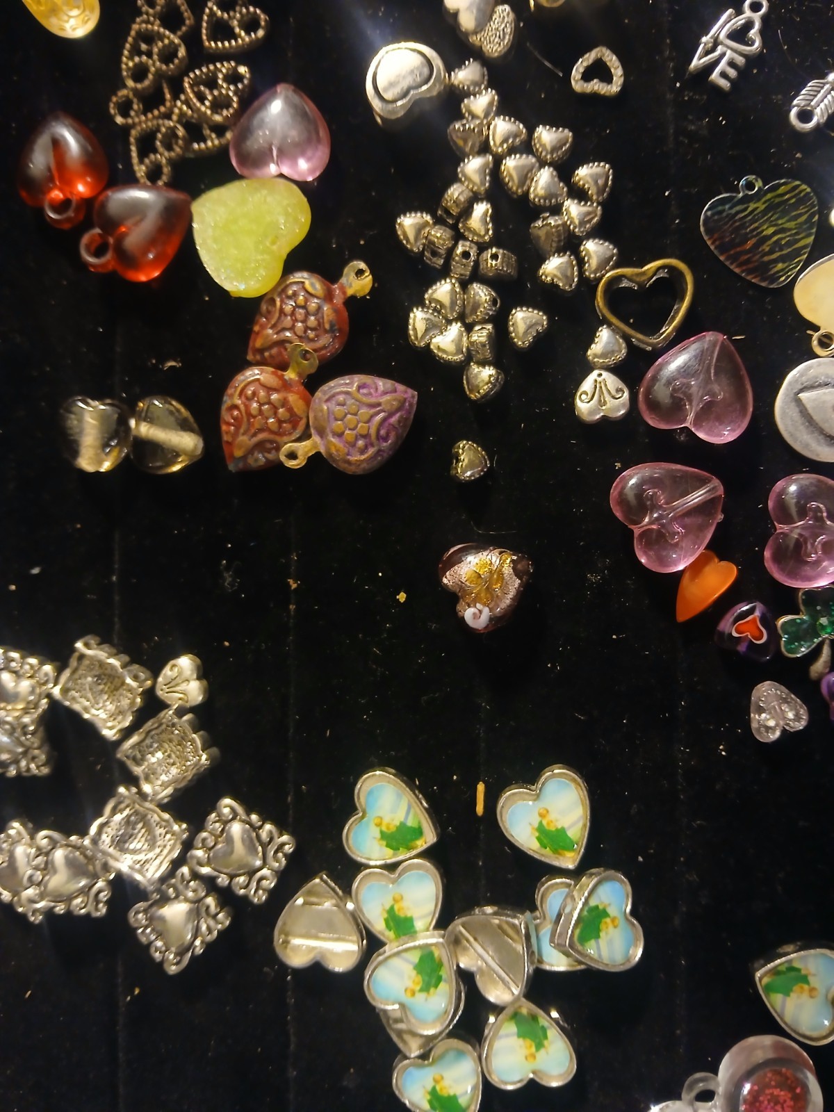 Lot Of 232 Hearts❤️, Bead, Pendant, Charm, And More