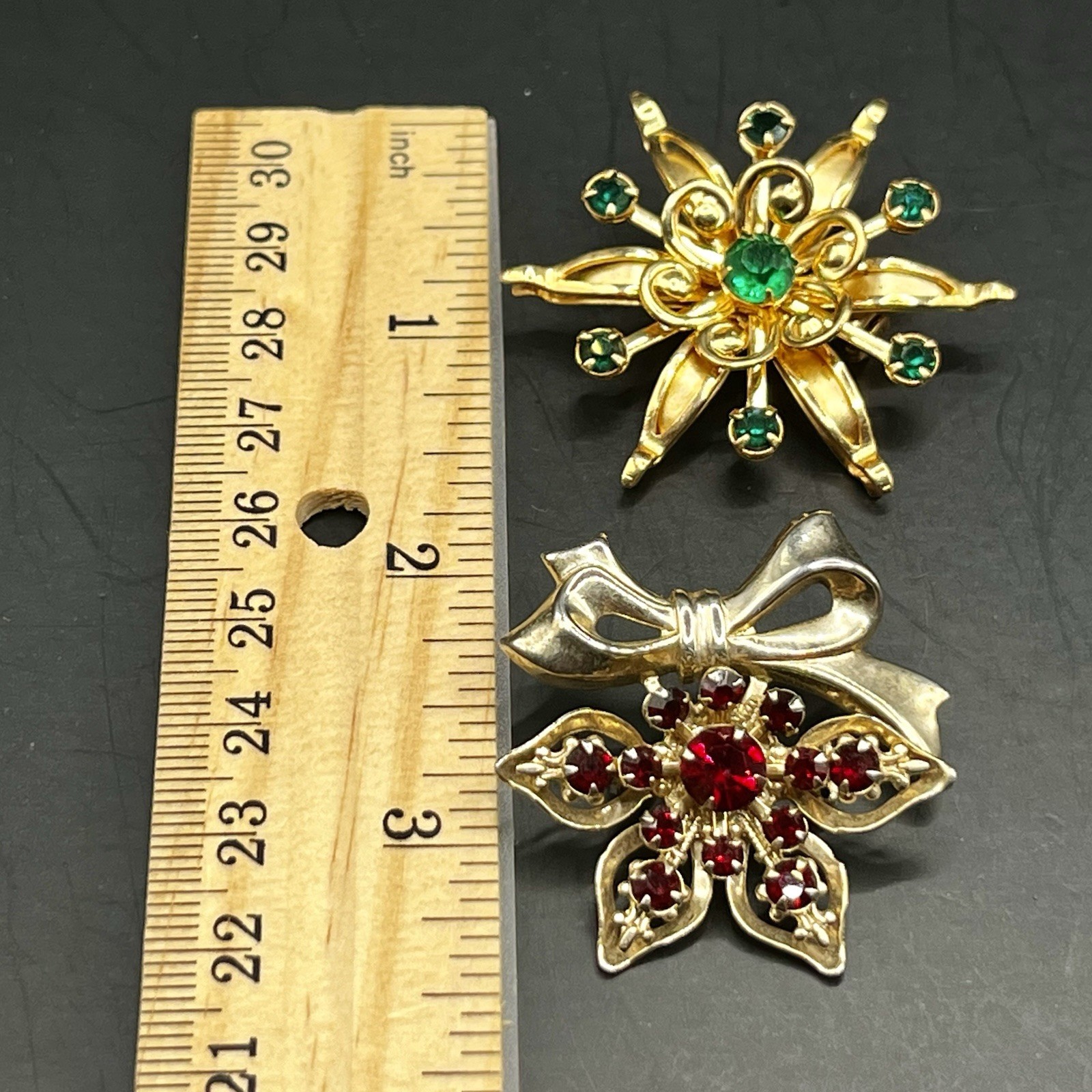 Vtg Rhinestone Brooch 2 pc Lot Green Starburst Red Snowflake Flower *See Notes