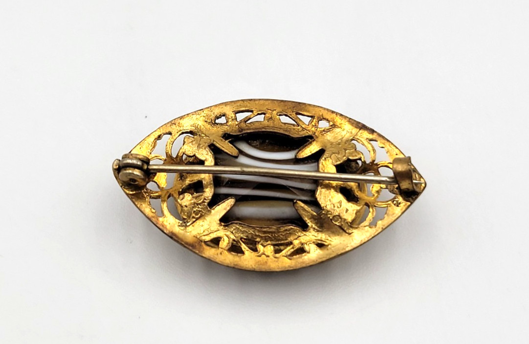 Antique Banded Agate Gold Tone Filigree Brooch C Clasp
