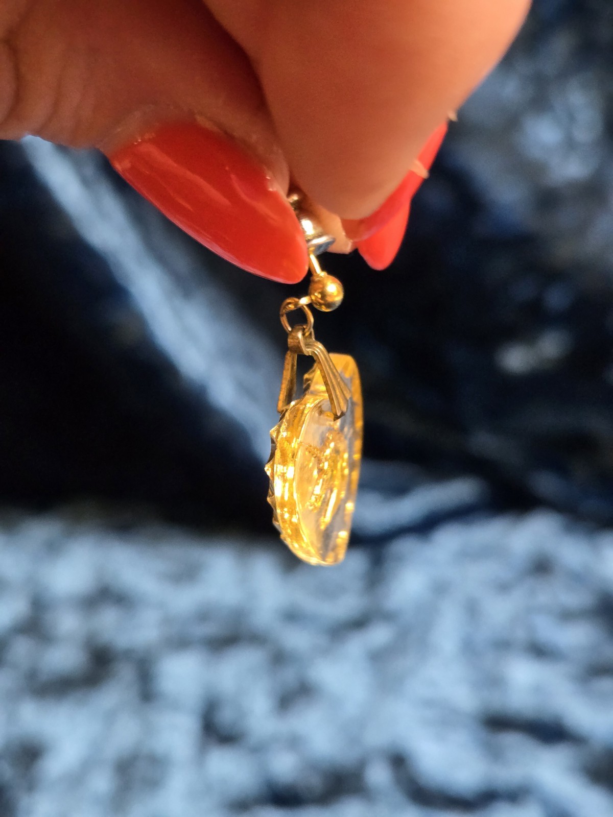 Vintage Unicorn Heart Intaglio Glass Dangle Earrings Gold Tone