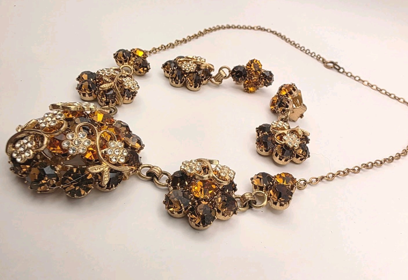 Vintage Unsigned Austria Shades Of Topaz & Crystal W/Floral Overlay Dangle Set
