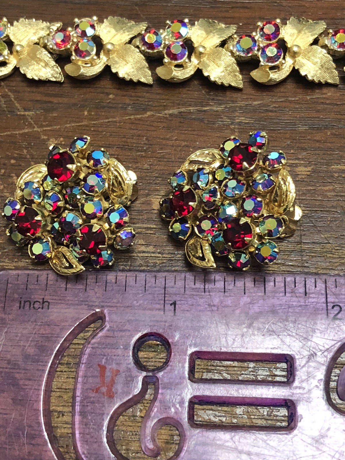 VINTAGE RED AB AURORA BOREALIS BRACELET & CLIP ON EARRINGS SET