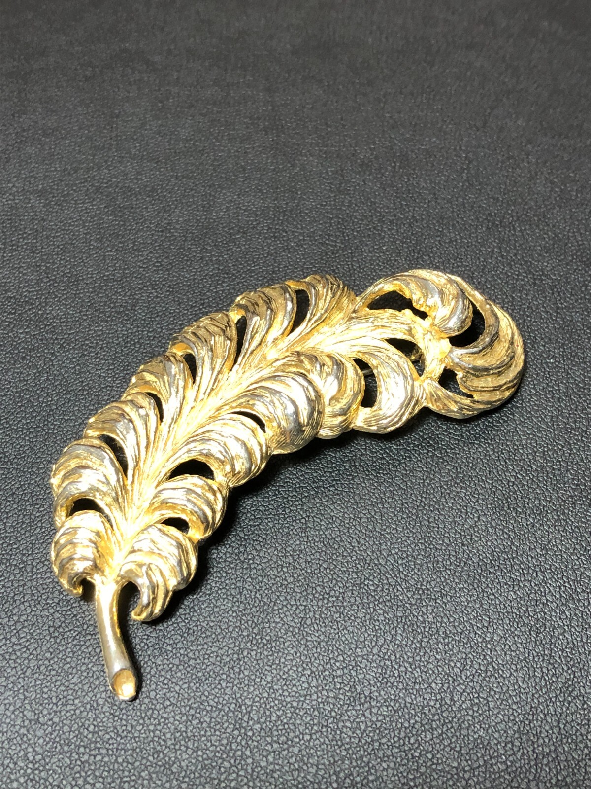Massive Feather Gold Tone Brooch 6 1/2 cm