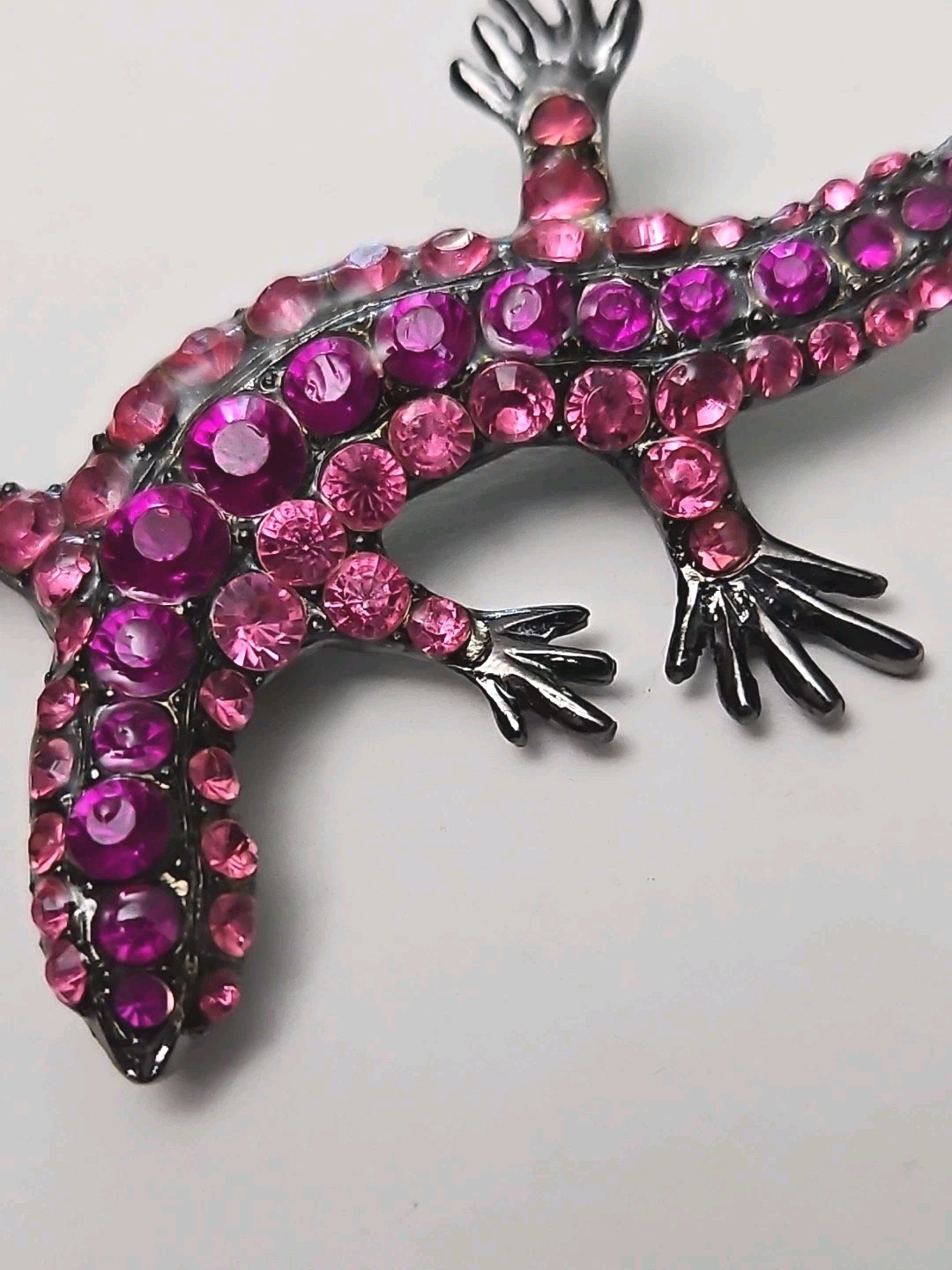 3″ Salamander Brooch Pink Rhinestones Gunmetal enamel Unsigned EUC