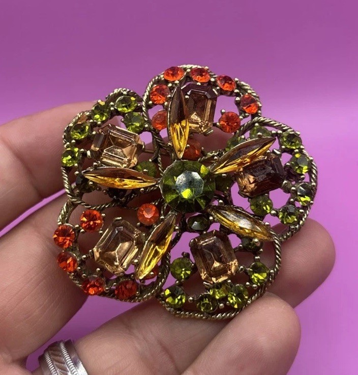 Gorgeous GREEN ORANGE & FAWN Rhinestone Vintage Brooch – PIN Autumn Fall Colors
