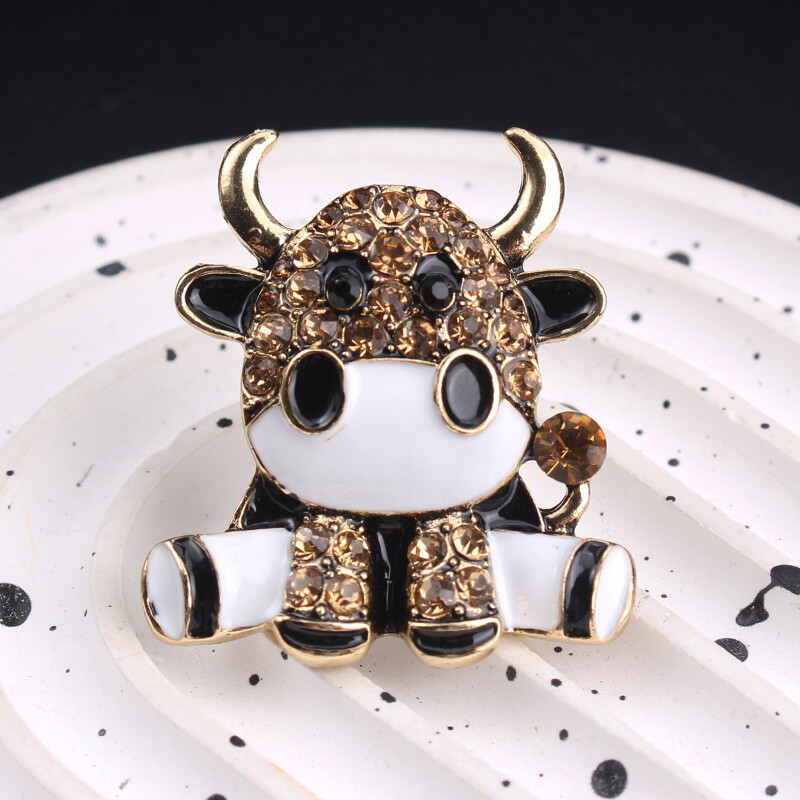 Cute Fashion Cartoon Creative Diamond Cow Brooch Women Men Jewelry Gift