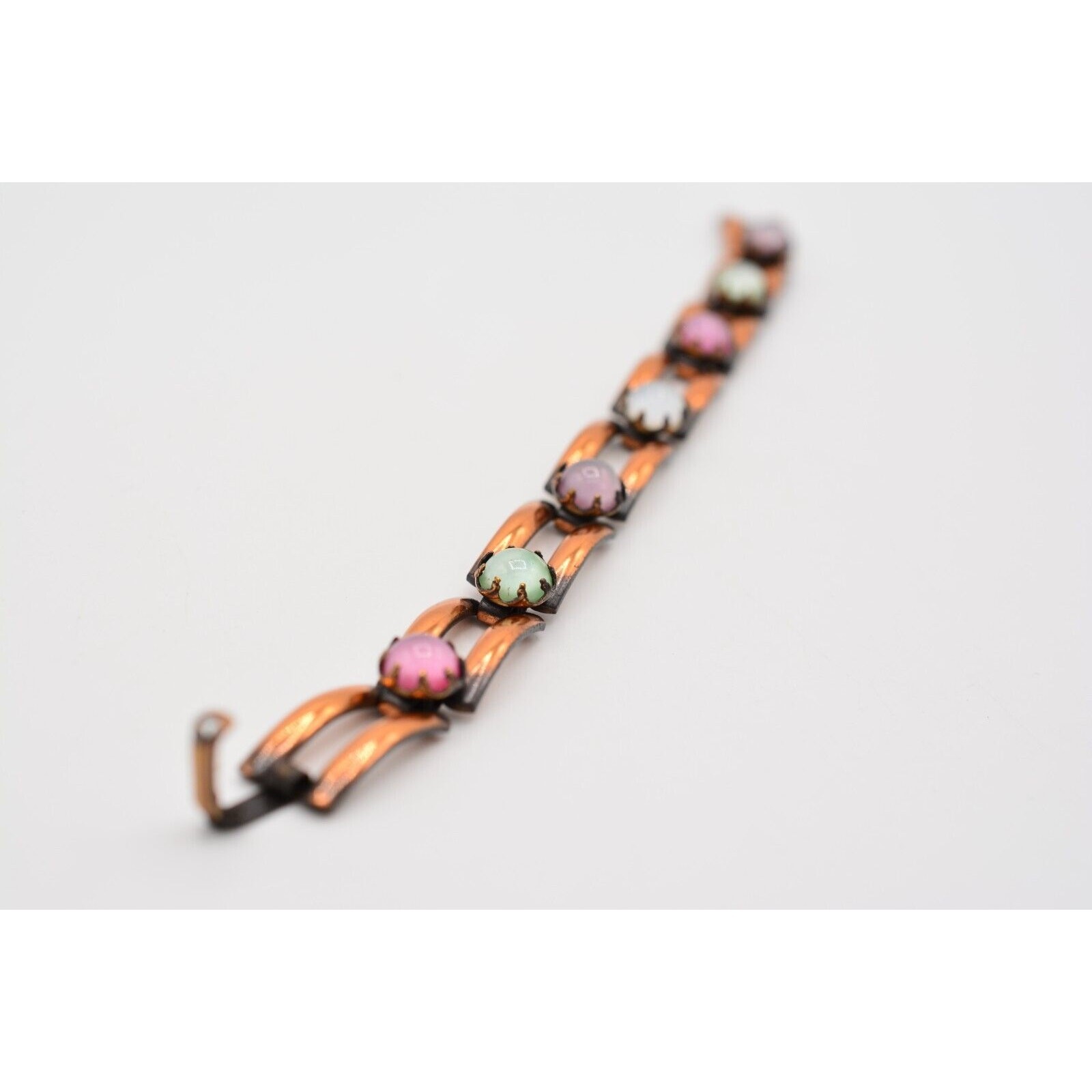 Vintage Cabochon Bracelet Copper Tone Pink White Linked Chain 1980s Bin8