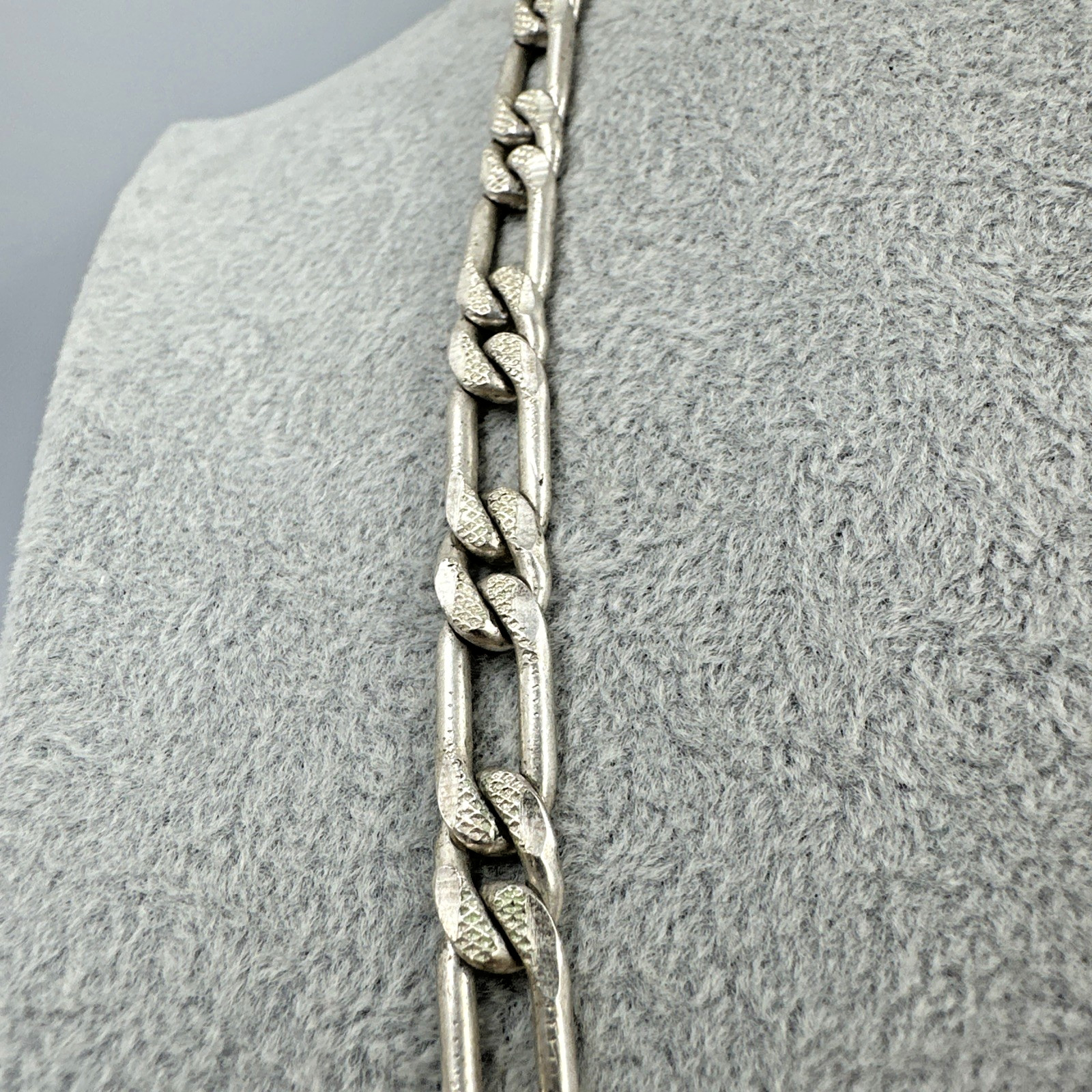 Vtg Custom Textured Reversible 25.5” 67.9g Sterling Figaro 1:1 Chain Necklace