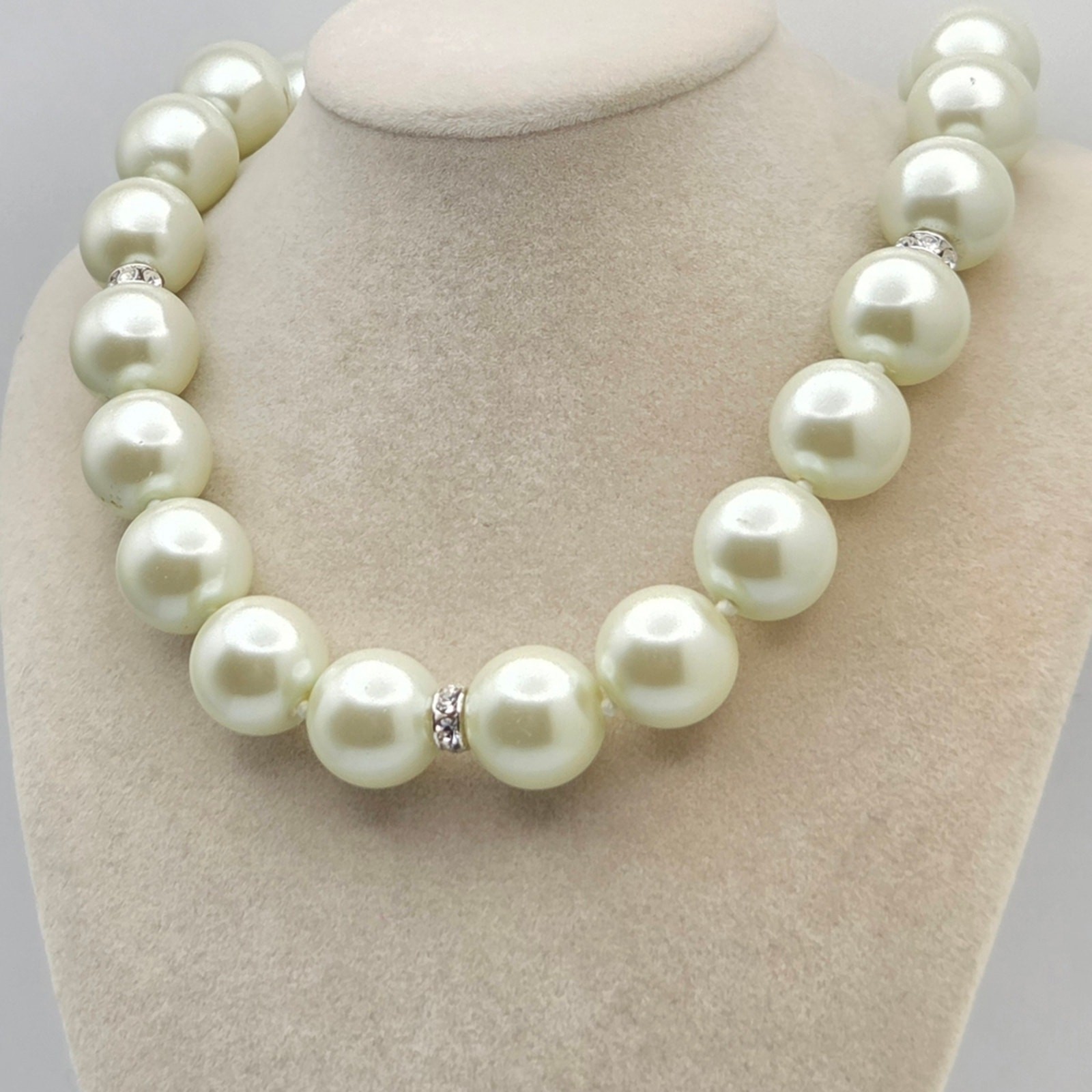 Vintage Anne Klein Signed AC Large Glass Faux Pearl & Rhinestone Necklace – 18″